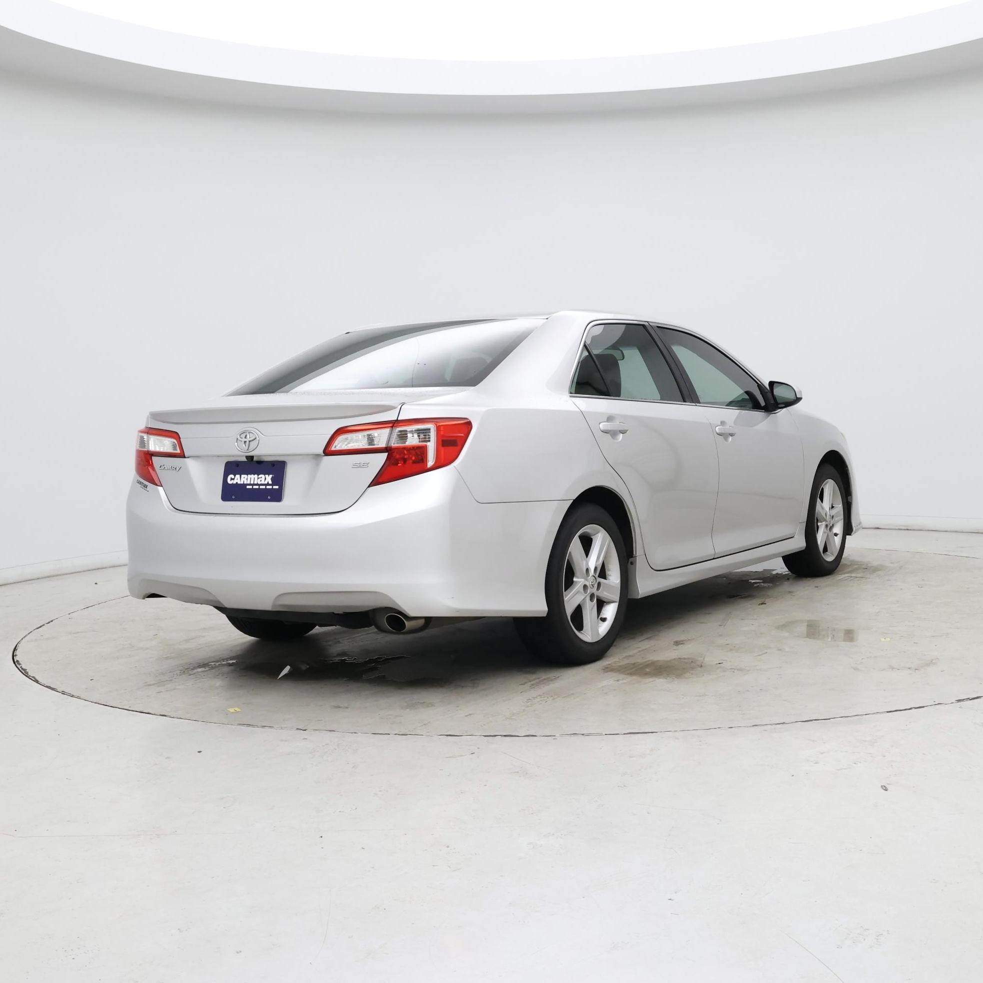 Thumbnail: 2014 Toyota Camry - 8