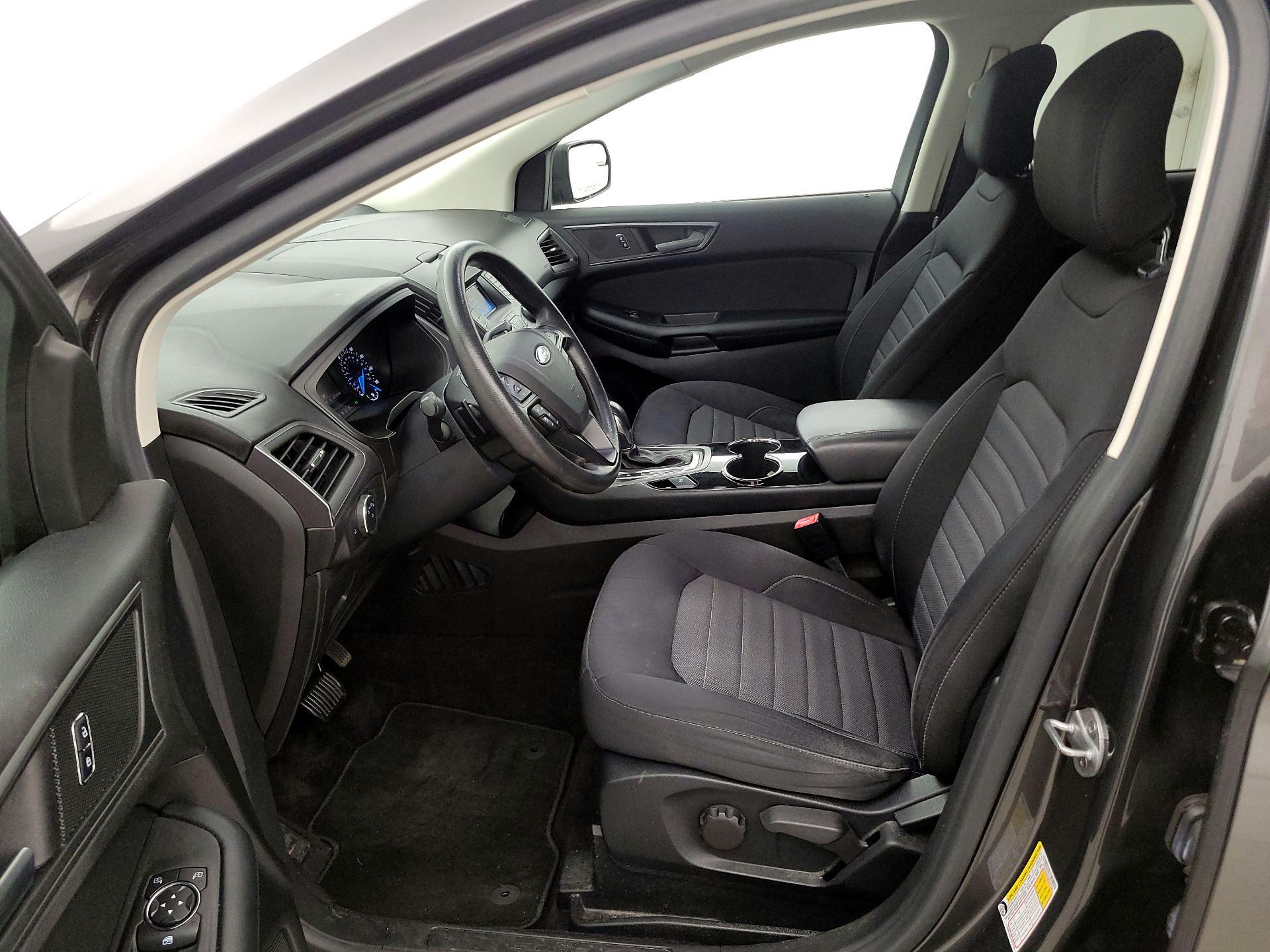 Thumbnail: 2016 Ford Edge - 11