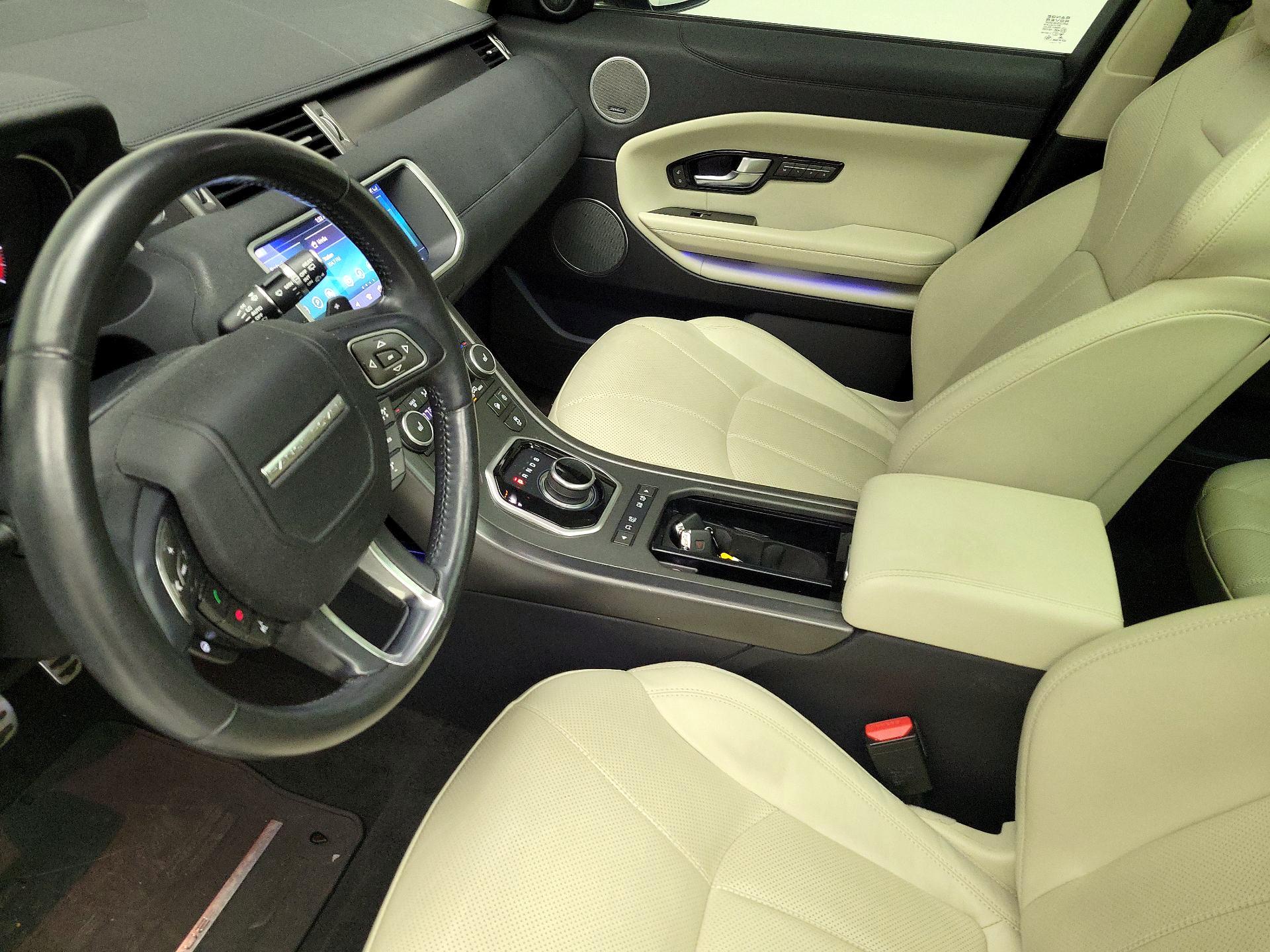 Thumbnail: 2018 Land Rover Range Rover Evoque - 11