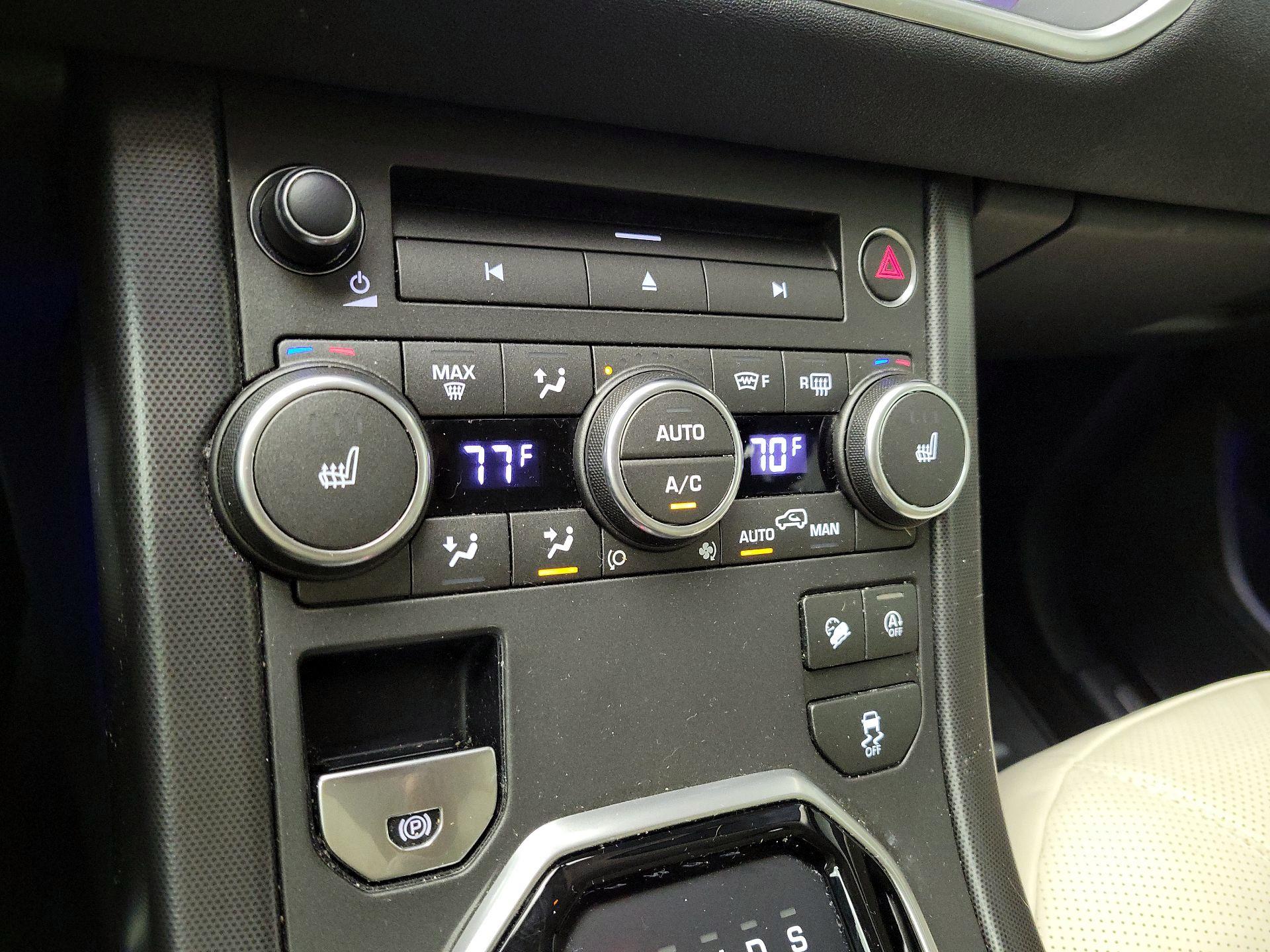 Thumbnail: 2018 Land Rover Range Rover Evoque - 15