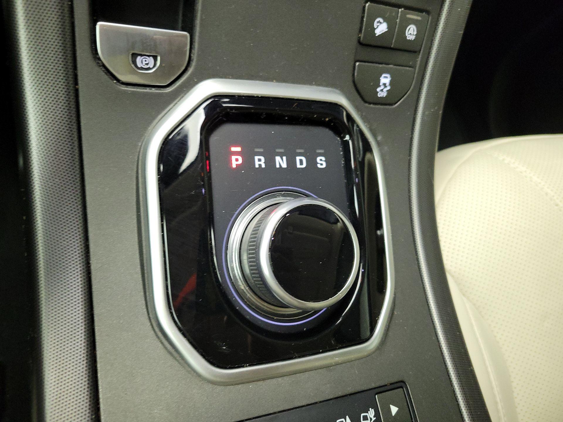 Thumbnail: 2018 Land Rover Range Rover Evoque - 16