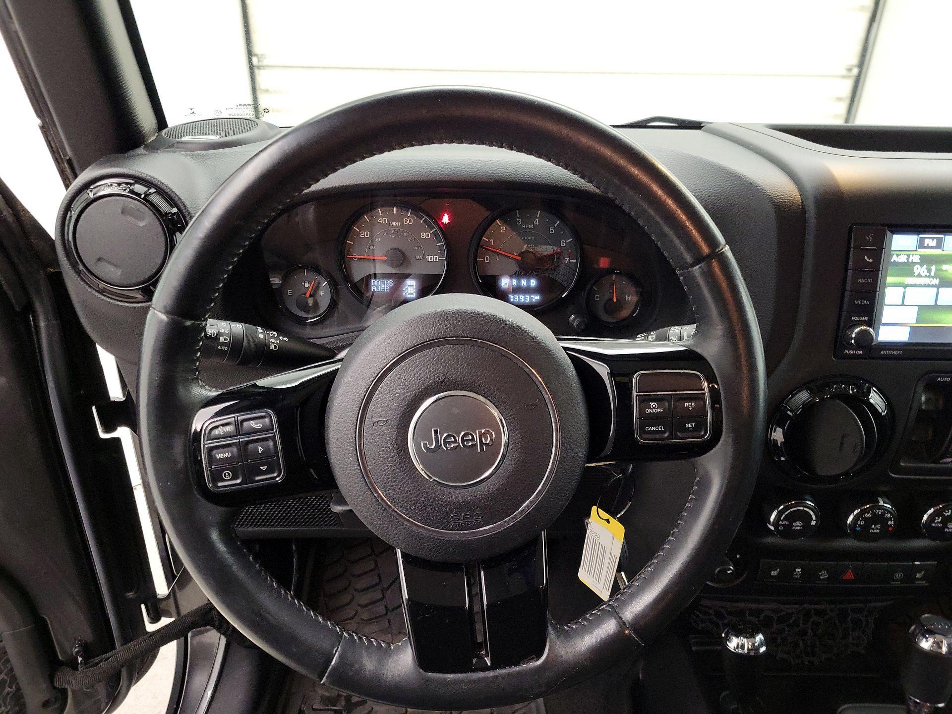 Thumbnail: 2016 Jeep Wrangler - 10