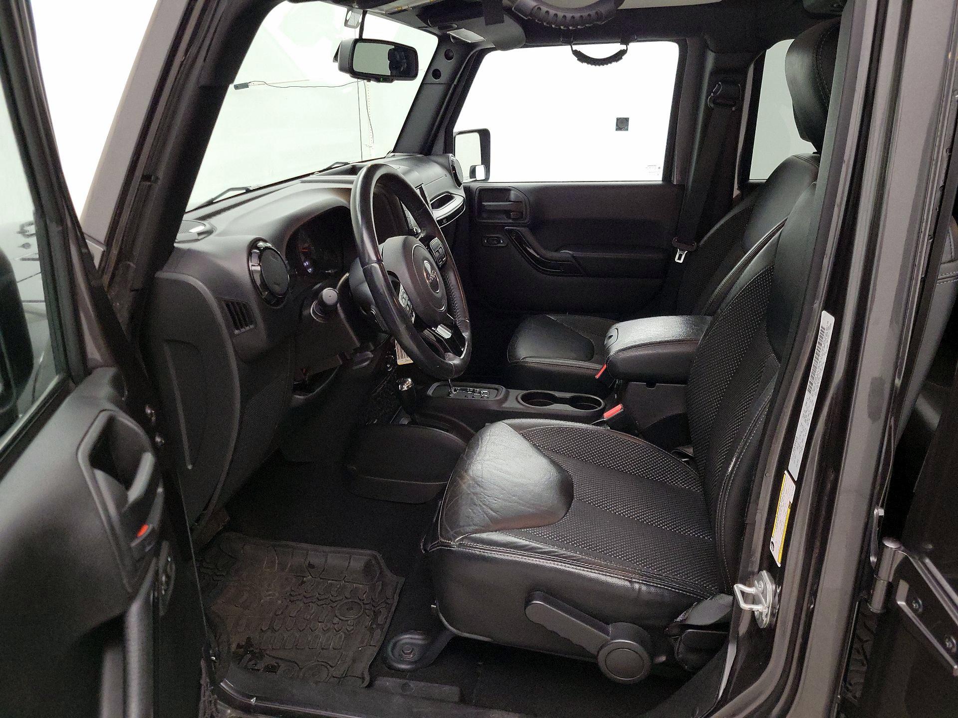 Thumbnail: 2016 Jeep Wrangler - 11