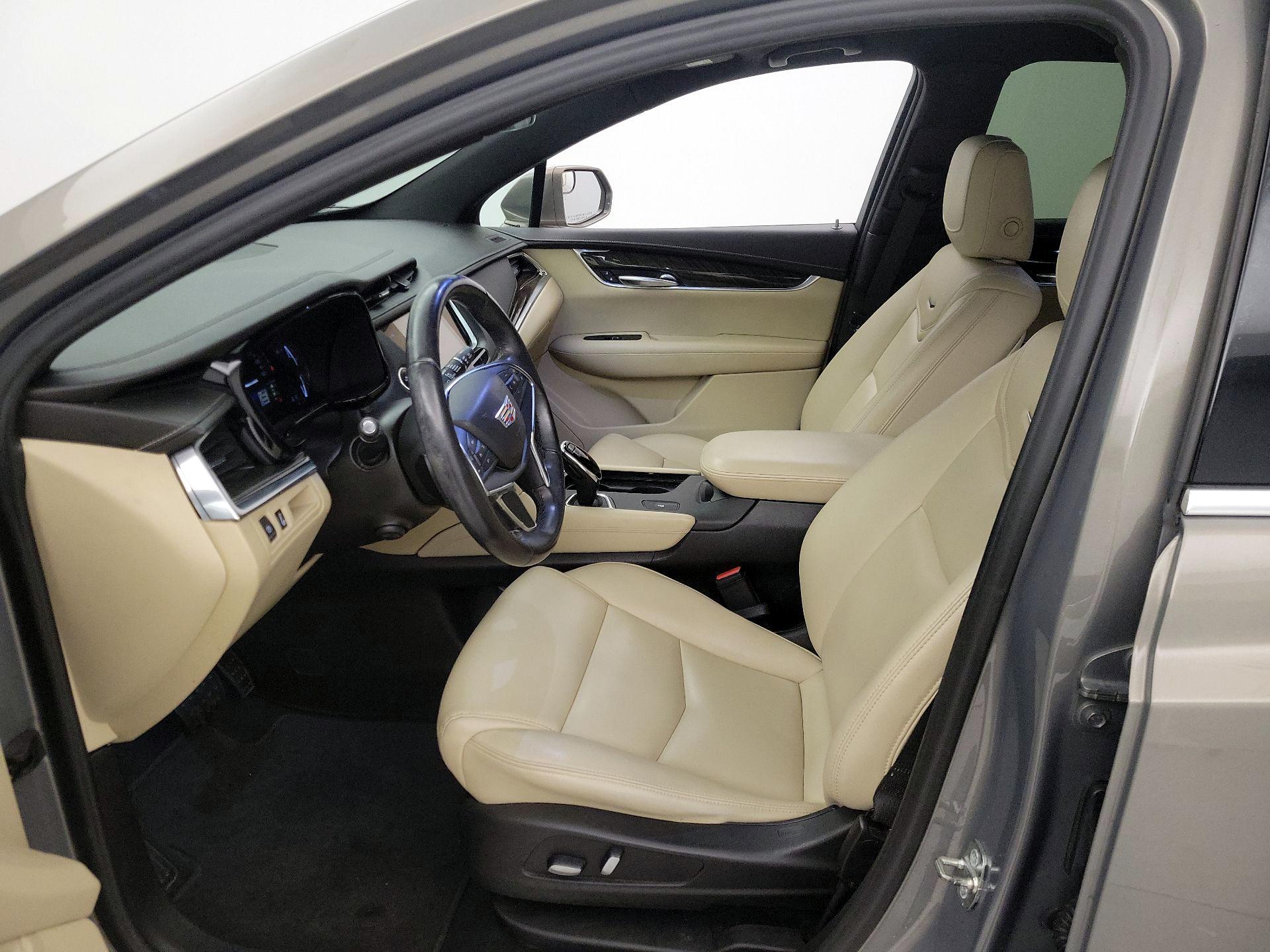 Thumbnail: 2018 Cadillac XT5 - 11