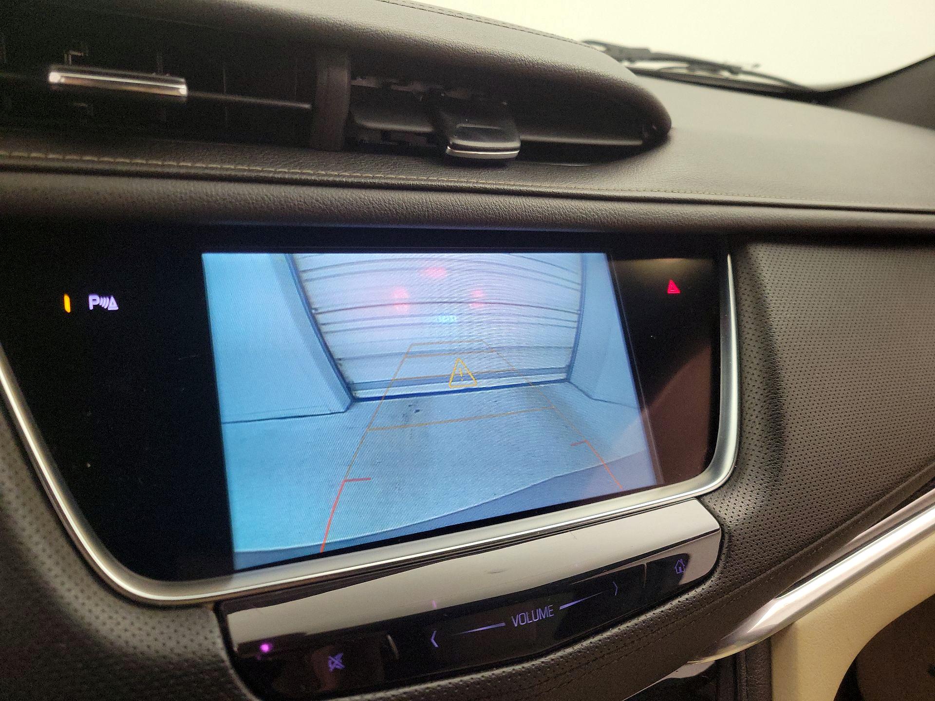 Thumbnail: 2018 Cadillac XT5 - 14