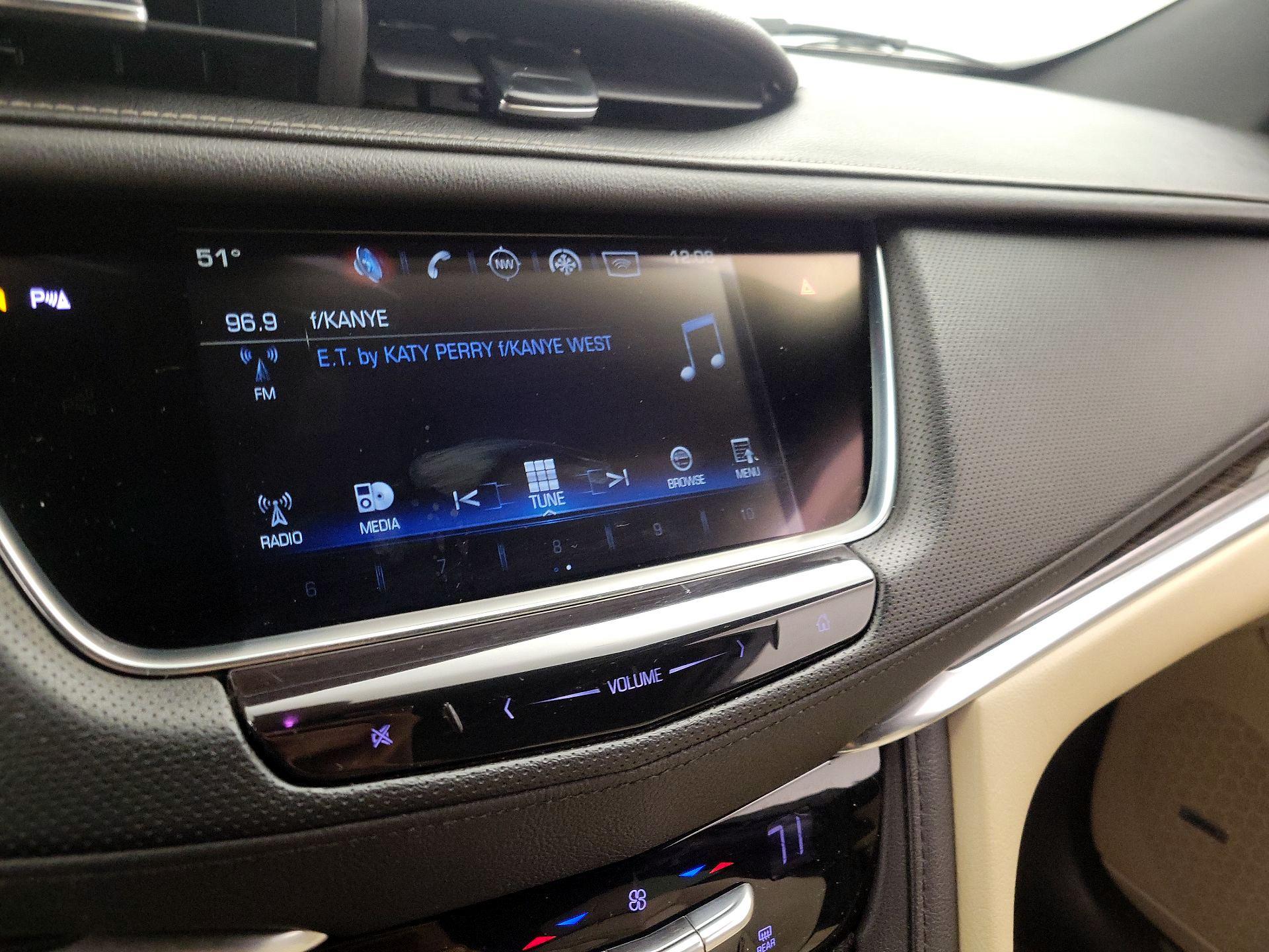 Thumbnail: 2018 Cadillac XT5 - 15