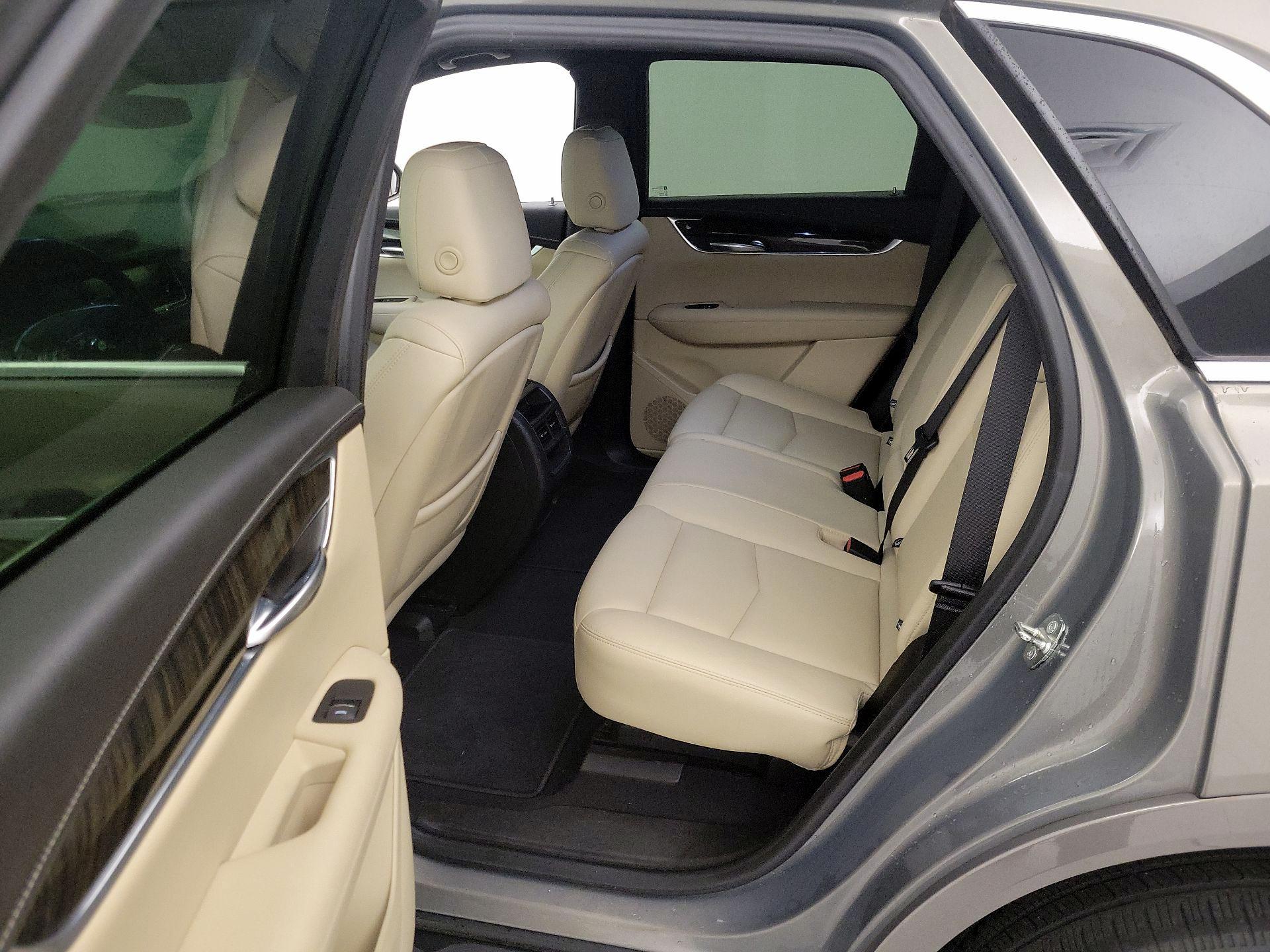 Thumbnail: 2018 Cadillac XT5 - 19