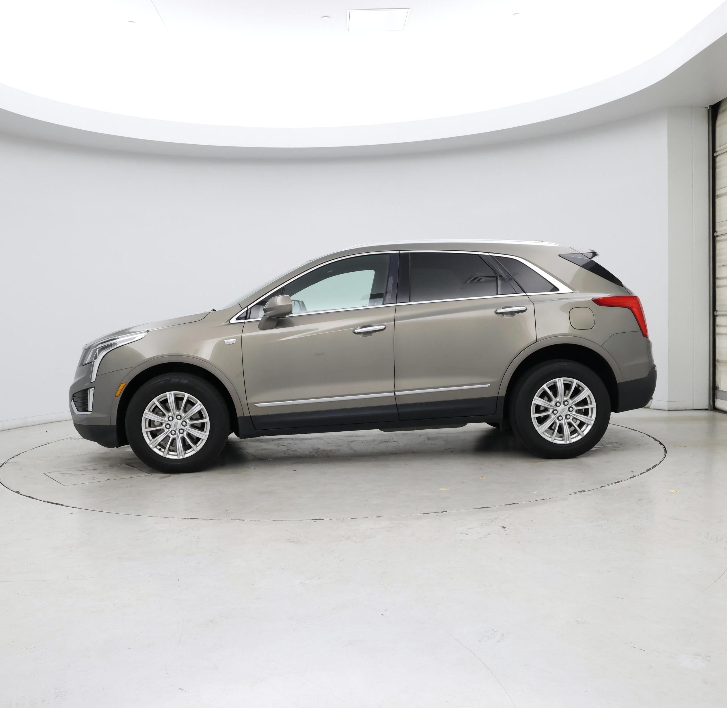 Thumbnail: 2018 Cadillac XT5 - 3