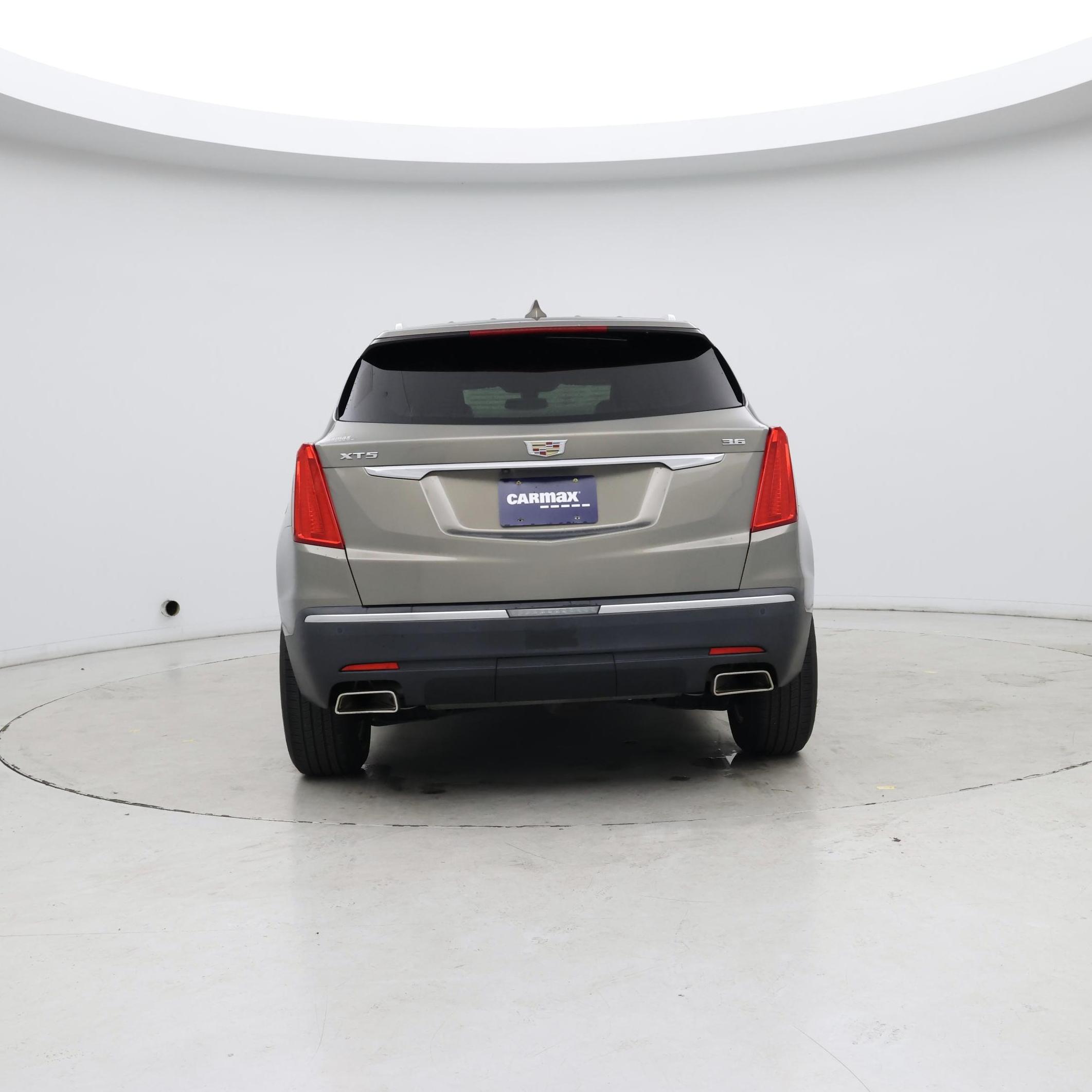 Thumbnail: 2018 Cadillac XT5 - 6