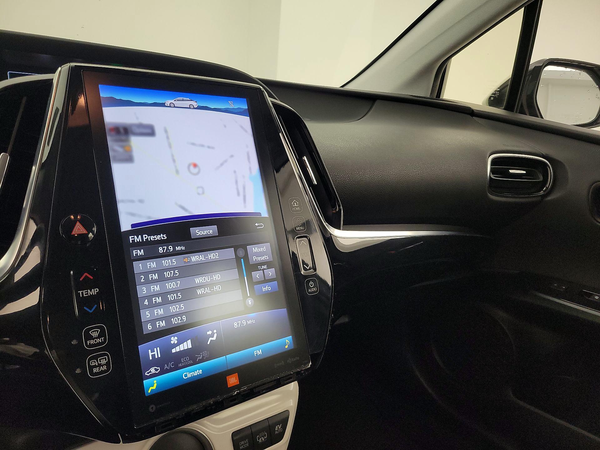 Thumbnail: 2017 Toyota Prius Prime - 16