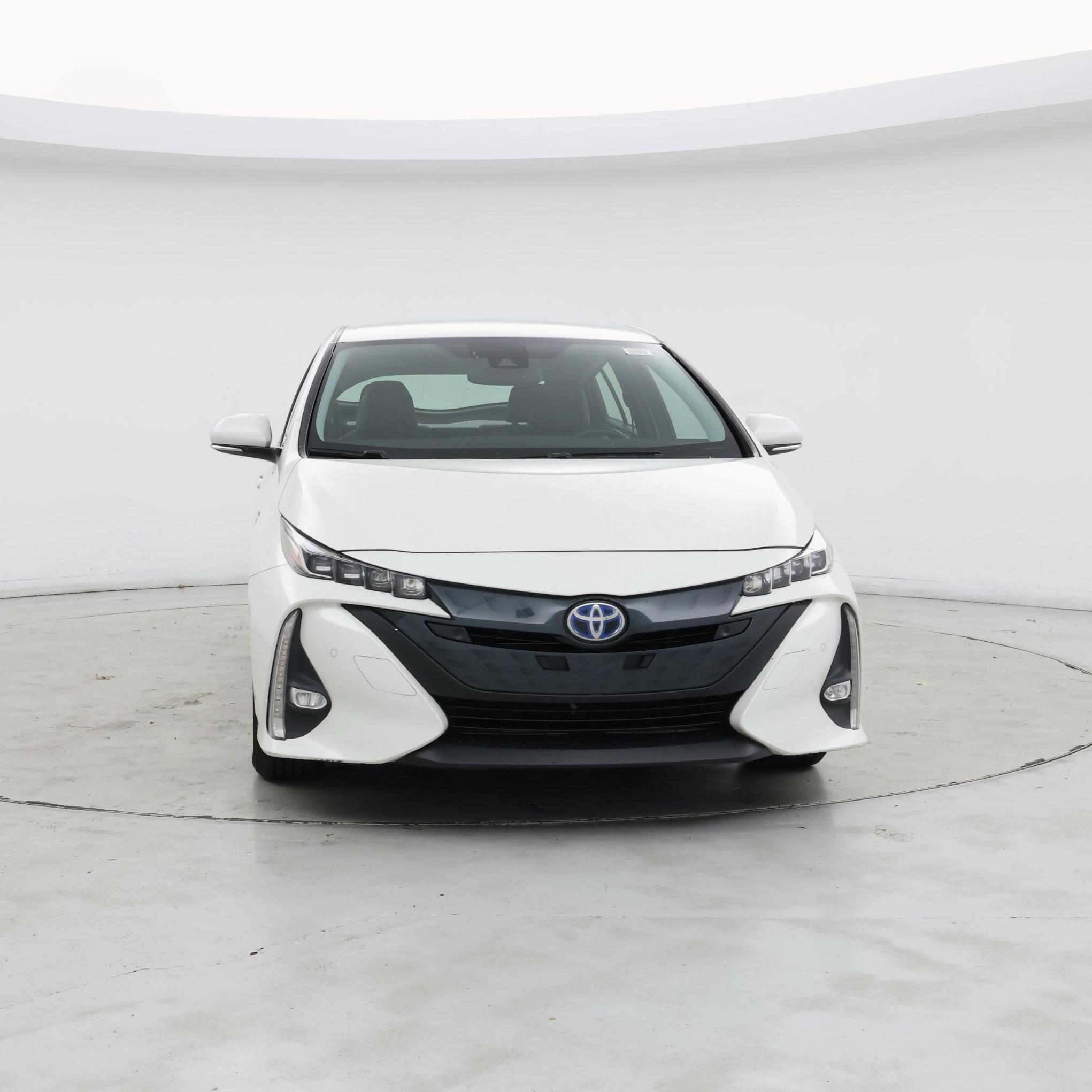 Thumbnail: 2017 Toyota Prius Prime - 5