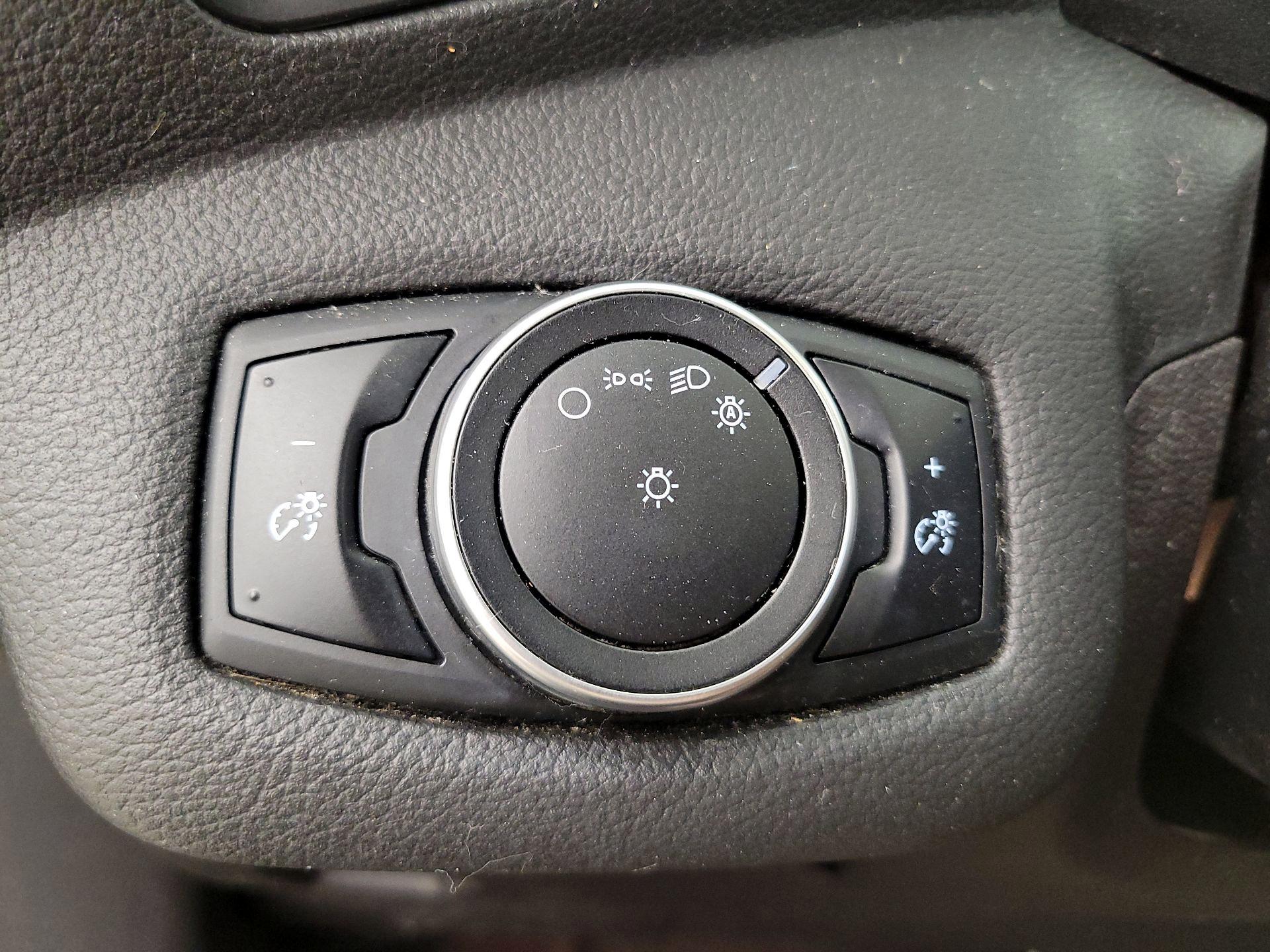 Thumbnail: 2015 Ford Escape - 13