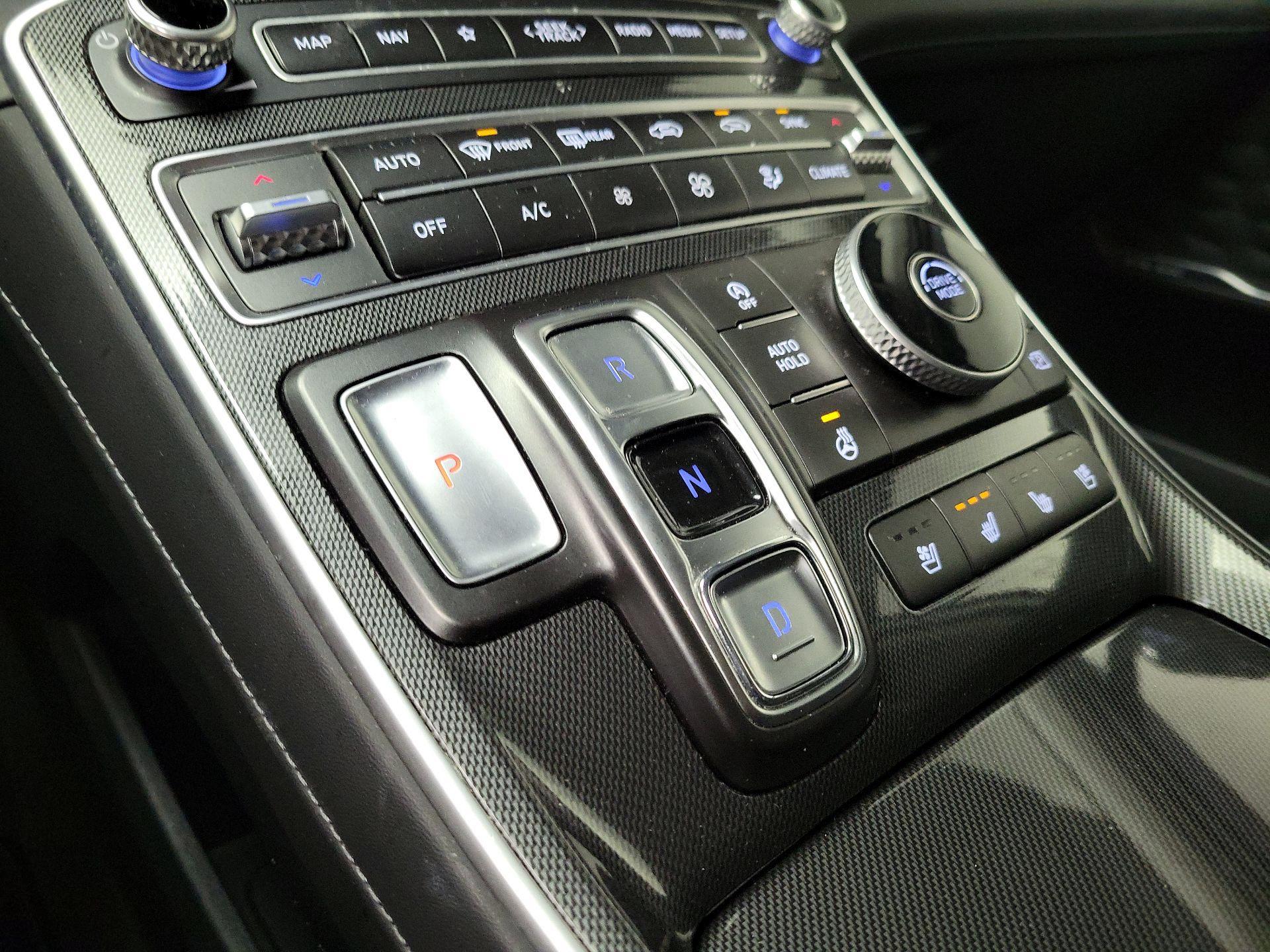 Thumbnail: 2021 Hyundai Santa Fe - 17