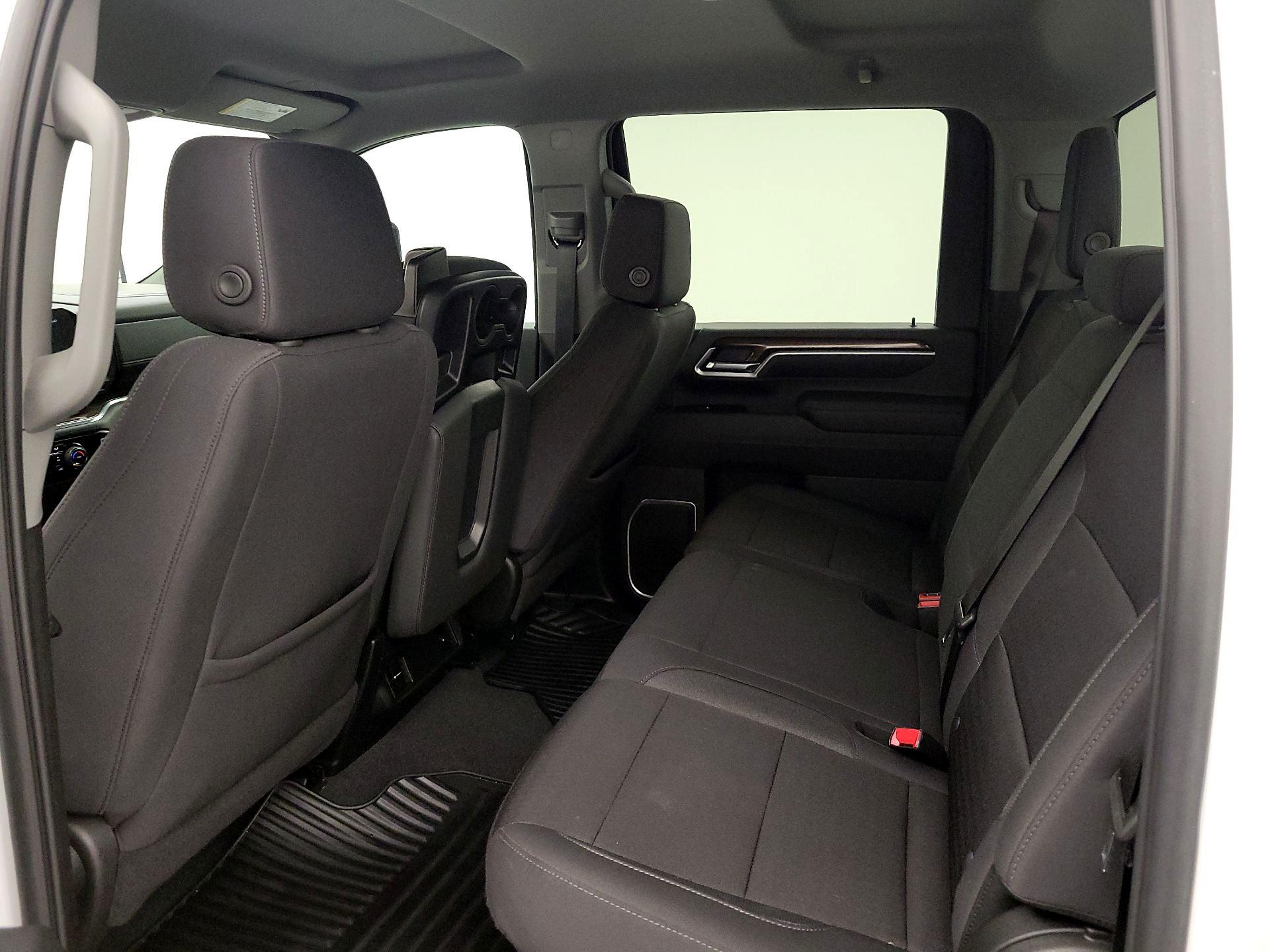 Thumbnail: 2024 Chevrolet Silverado 2500 - 19