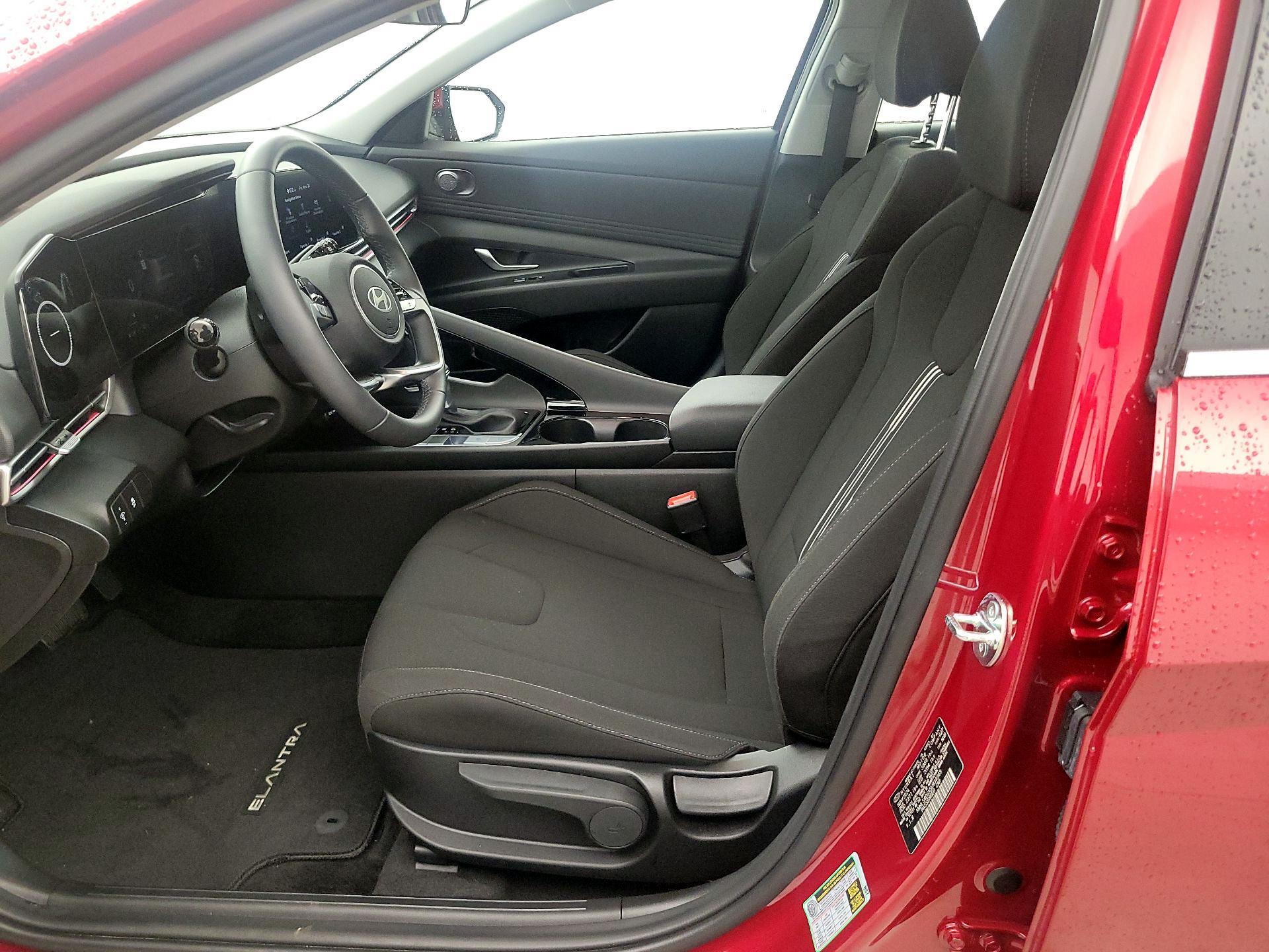 Thumbnail: 2025 Hyundai Elantra - 11