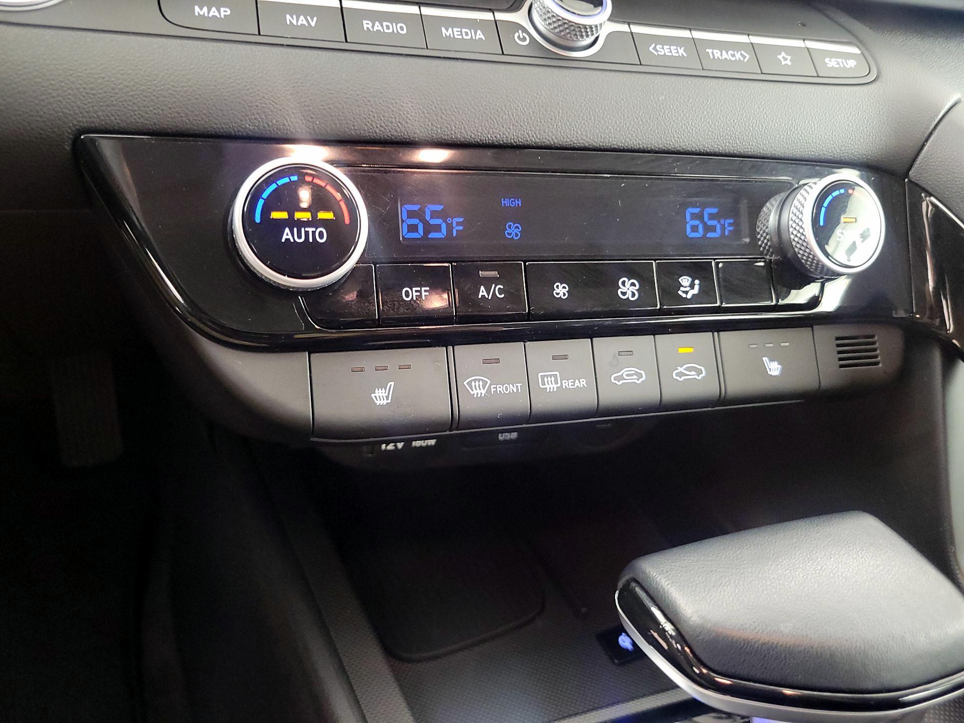 Thumbnail: 2025 Hyundai Elantra - 16