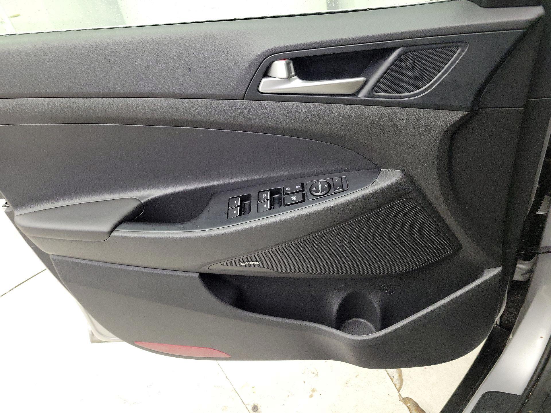 Thumbnail: 2020 Hyundai Tucson - 12