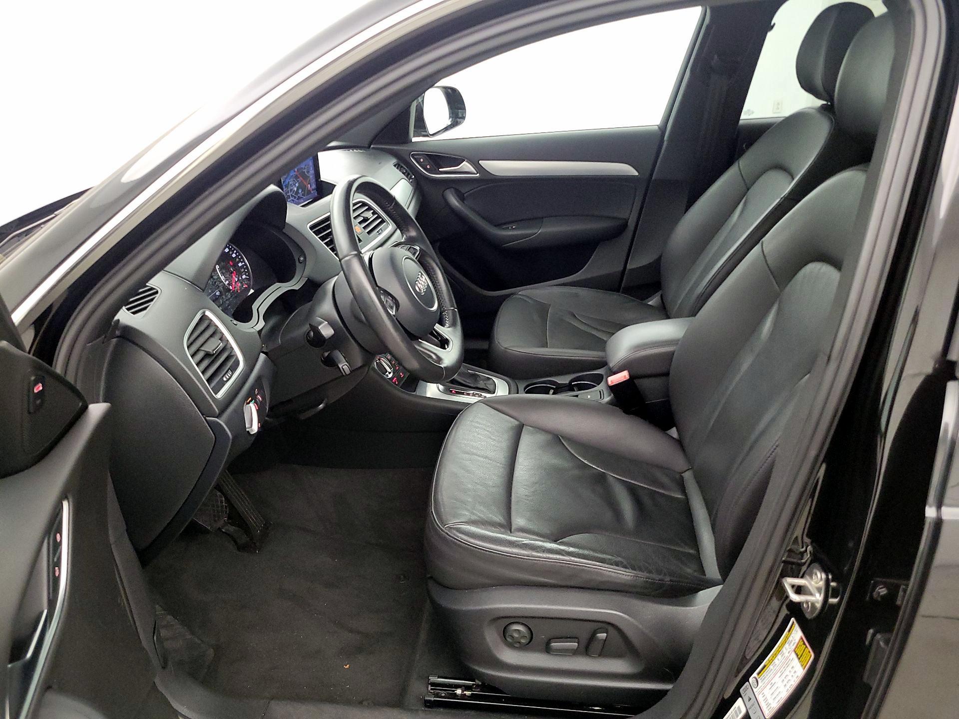 Thumbnail: 2015 Audi Q3 - 11