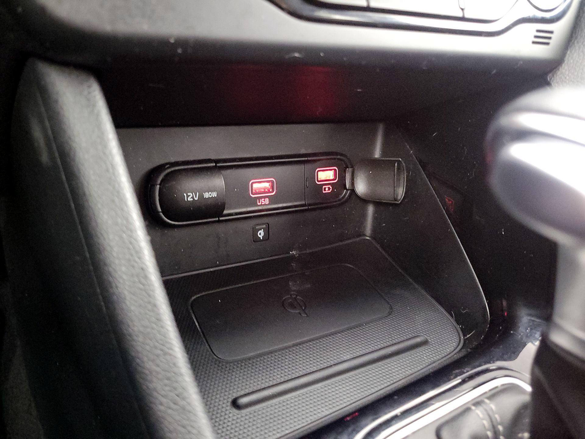 Thumbnail: 2021 Kia Niro - 19