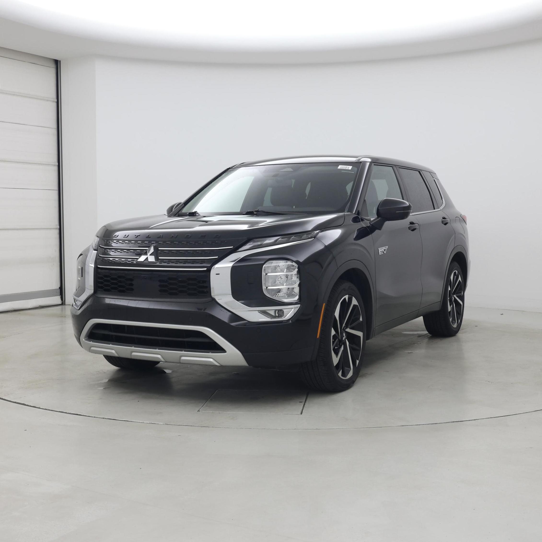 Thumbnail: 2023 Mitsubishi Outlander - 4