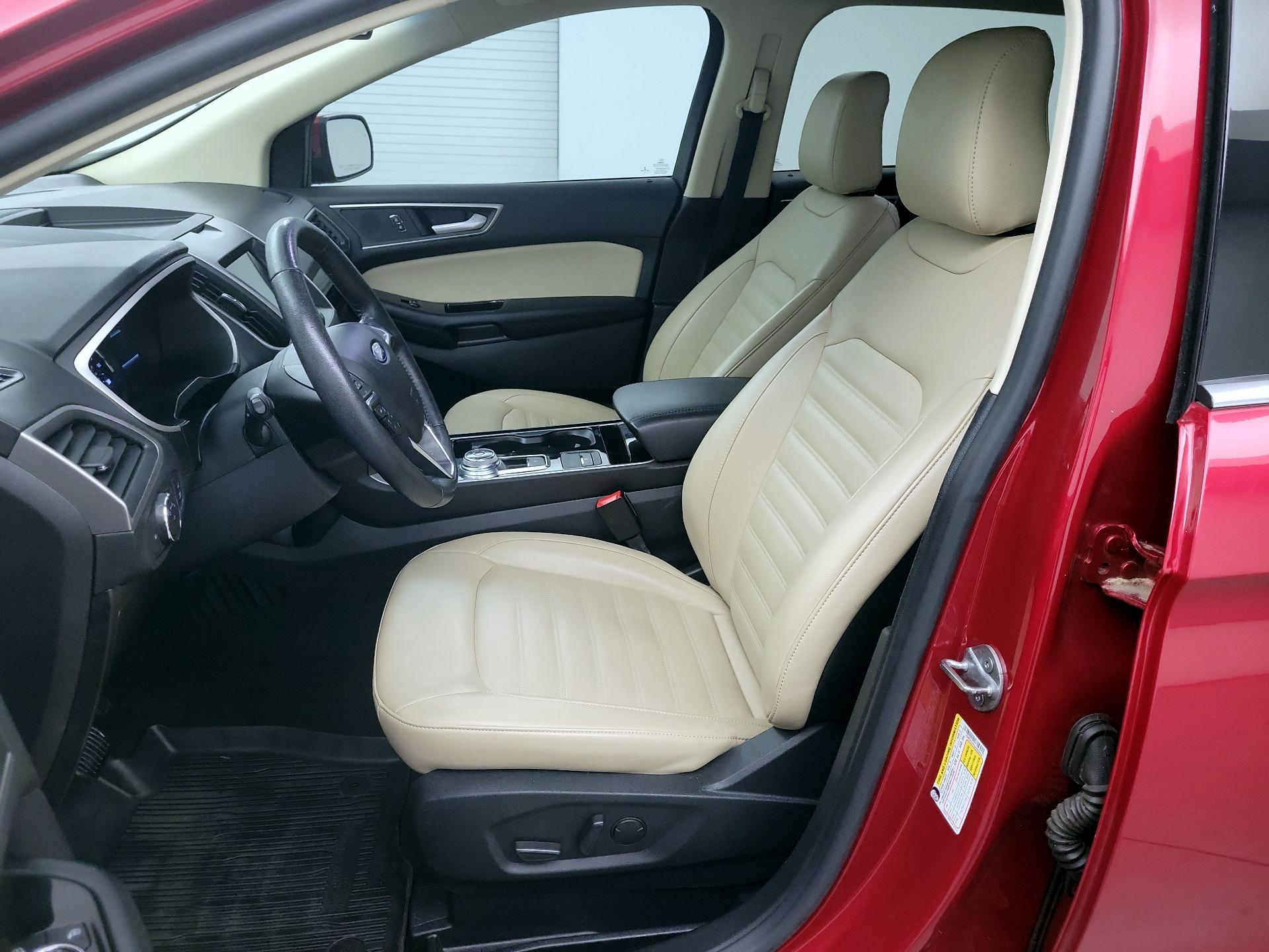 Thumbnail: 2020 Ford Edge - 9