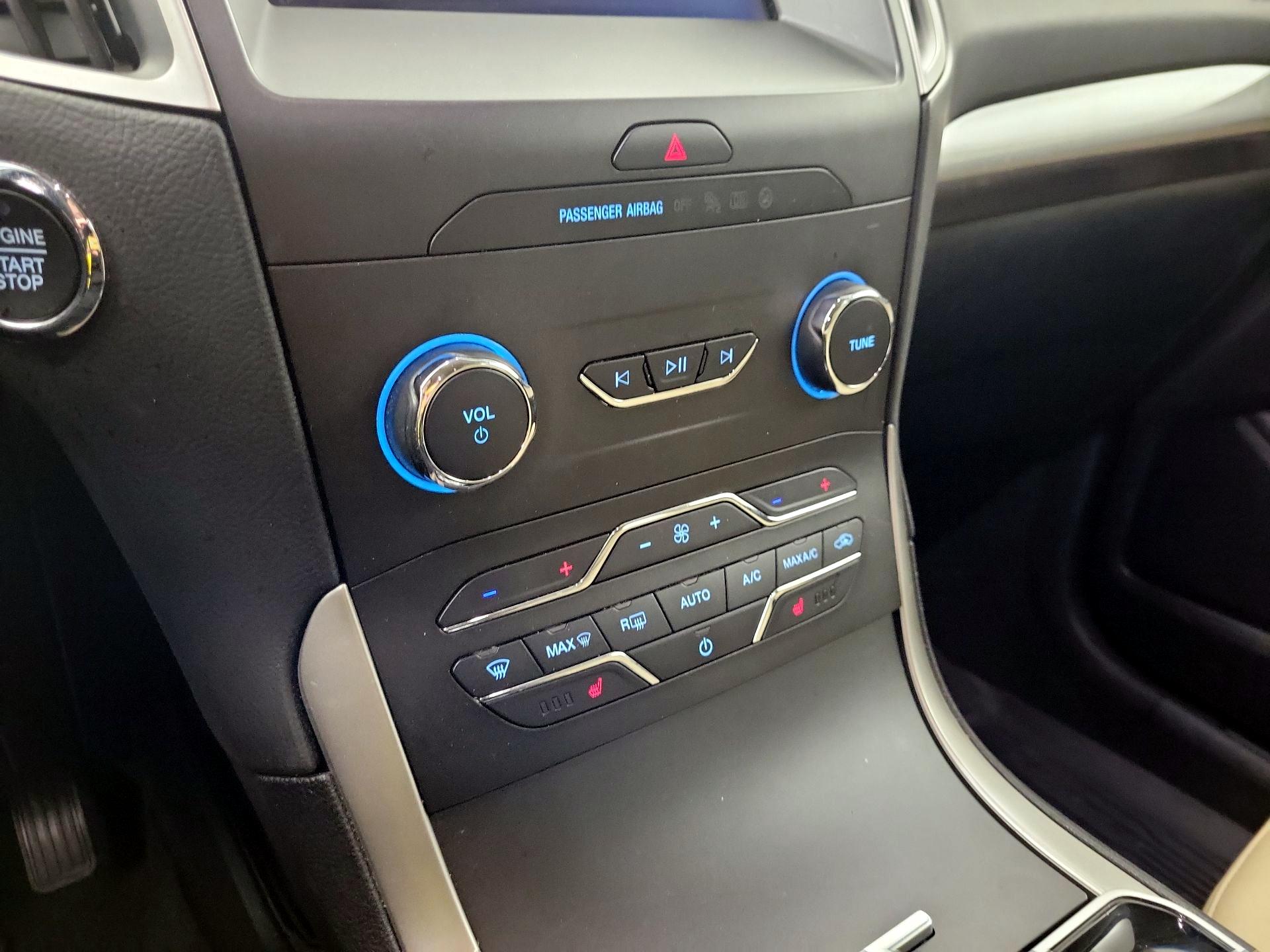 Thumbnail: 2020 Ford Edge - 13