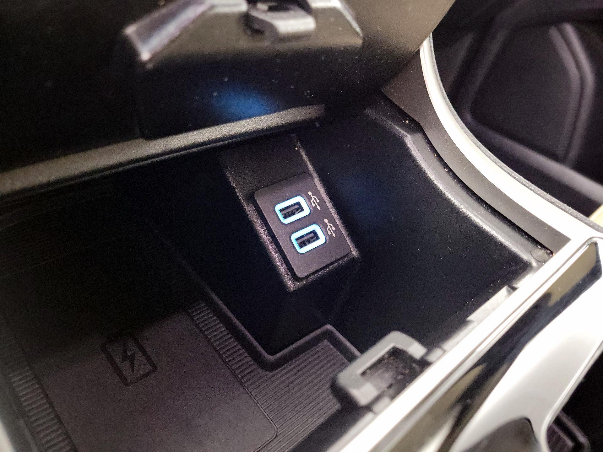 Thumbnail: 2020 Ford Edge - 15