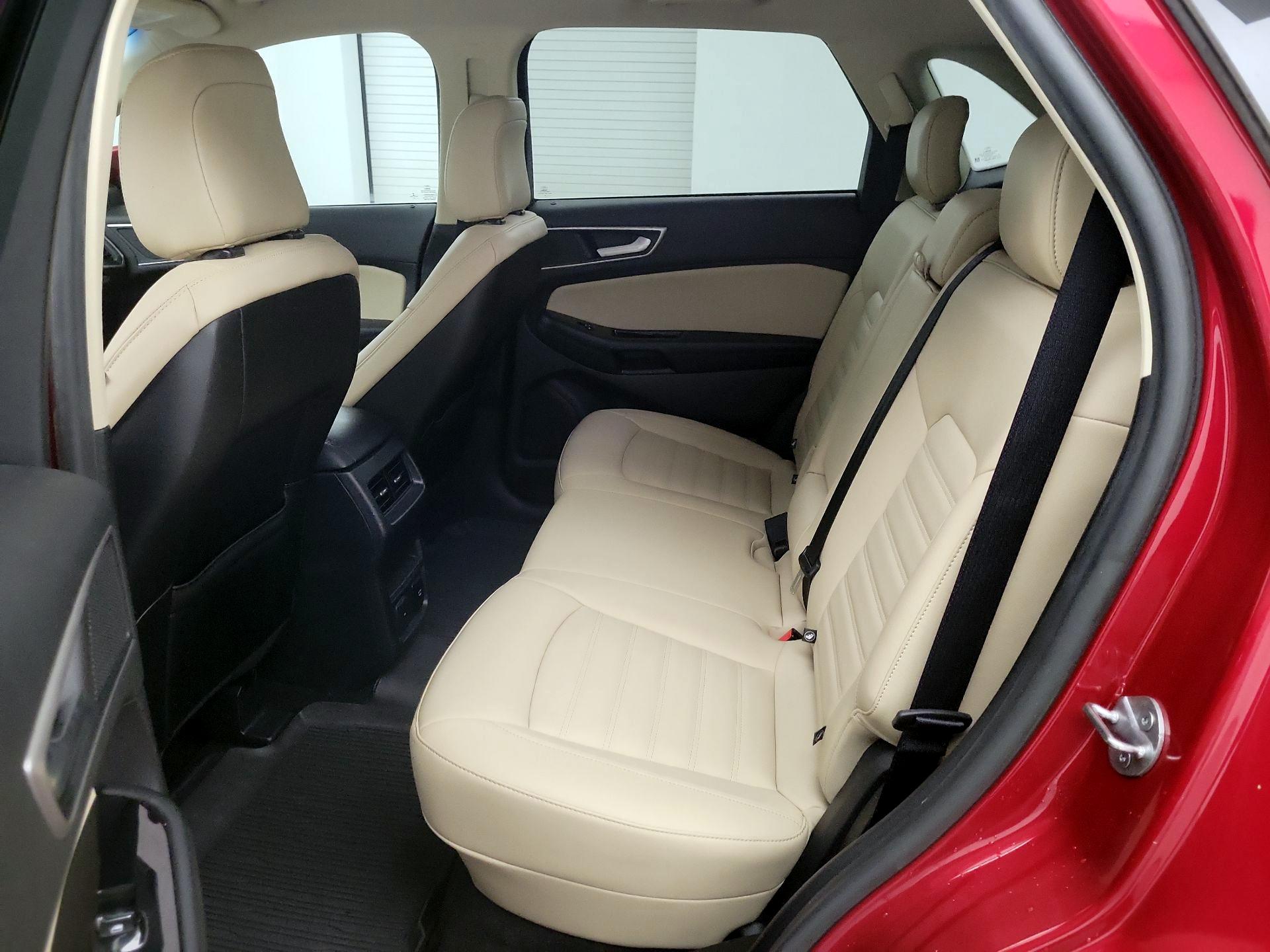 Thumbnail: 2020 Ford Edge - 16