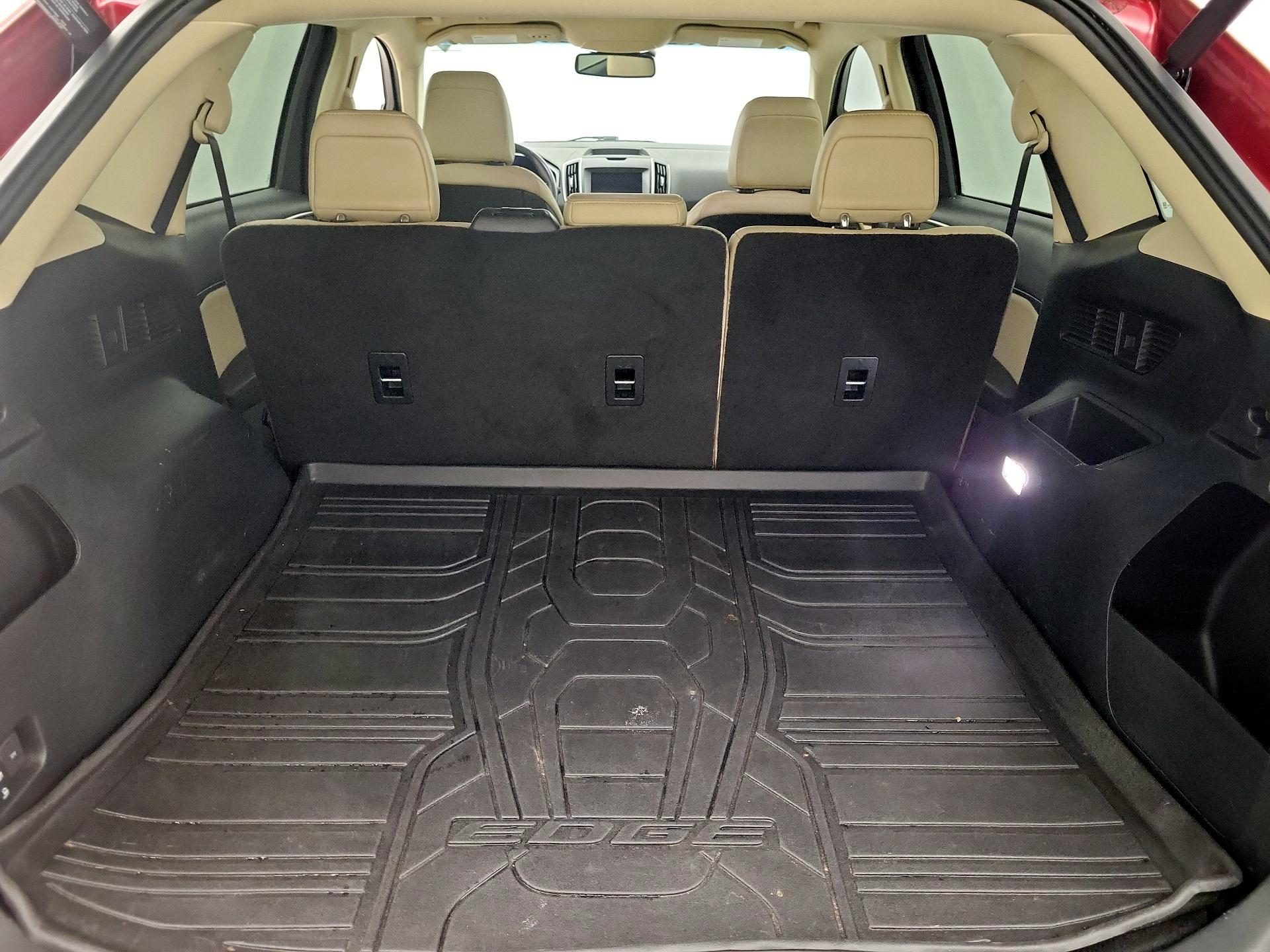 Thumbnail: 2020 Ford Edge - 17