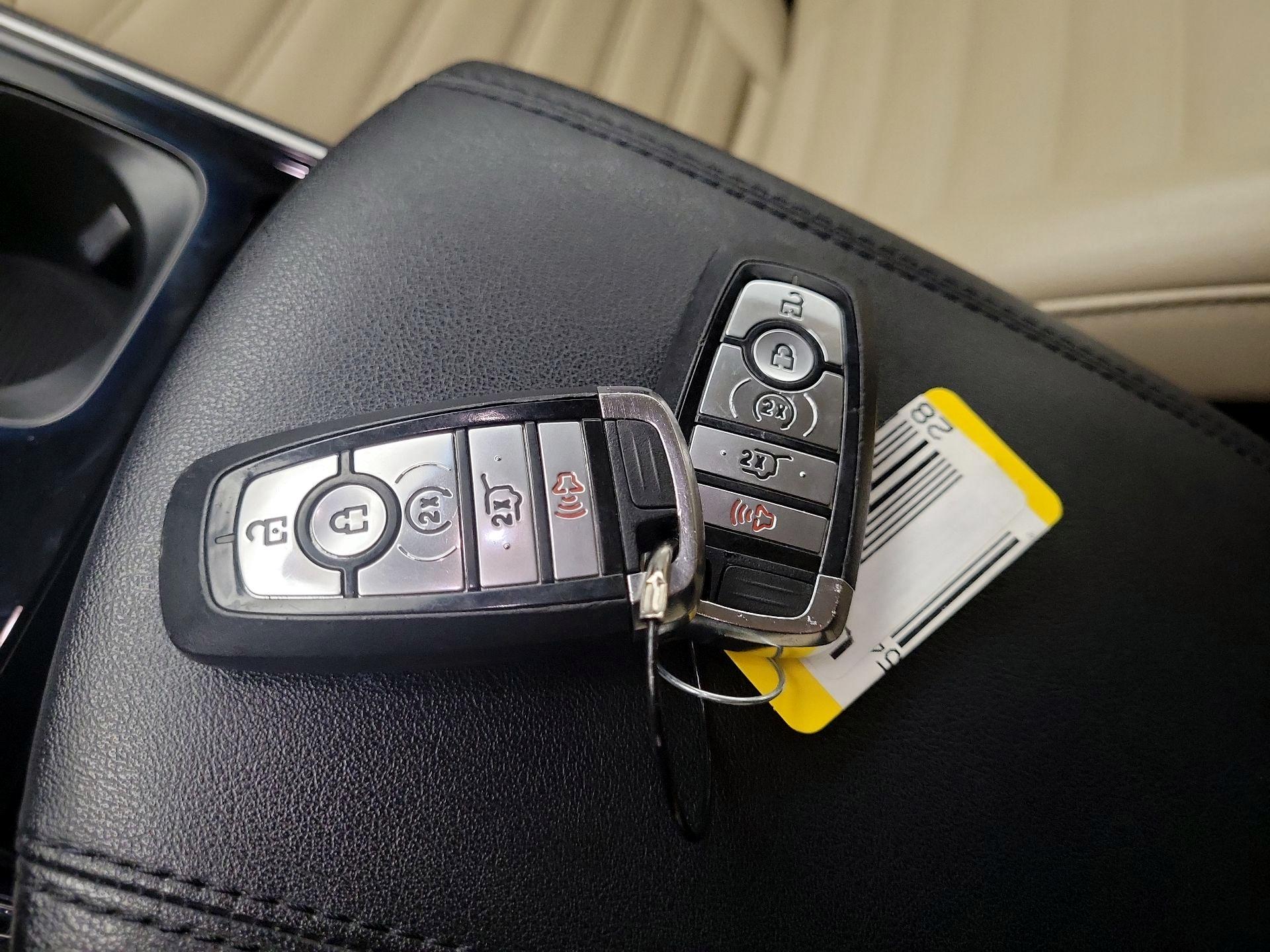 Thumbnail: 2020 Ford Edge - 19