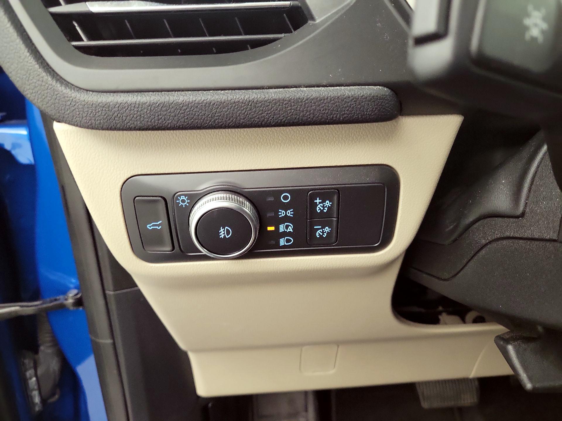 Thumbnail: 2020 Ford Escape - 11