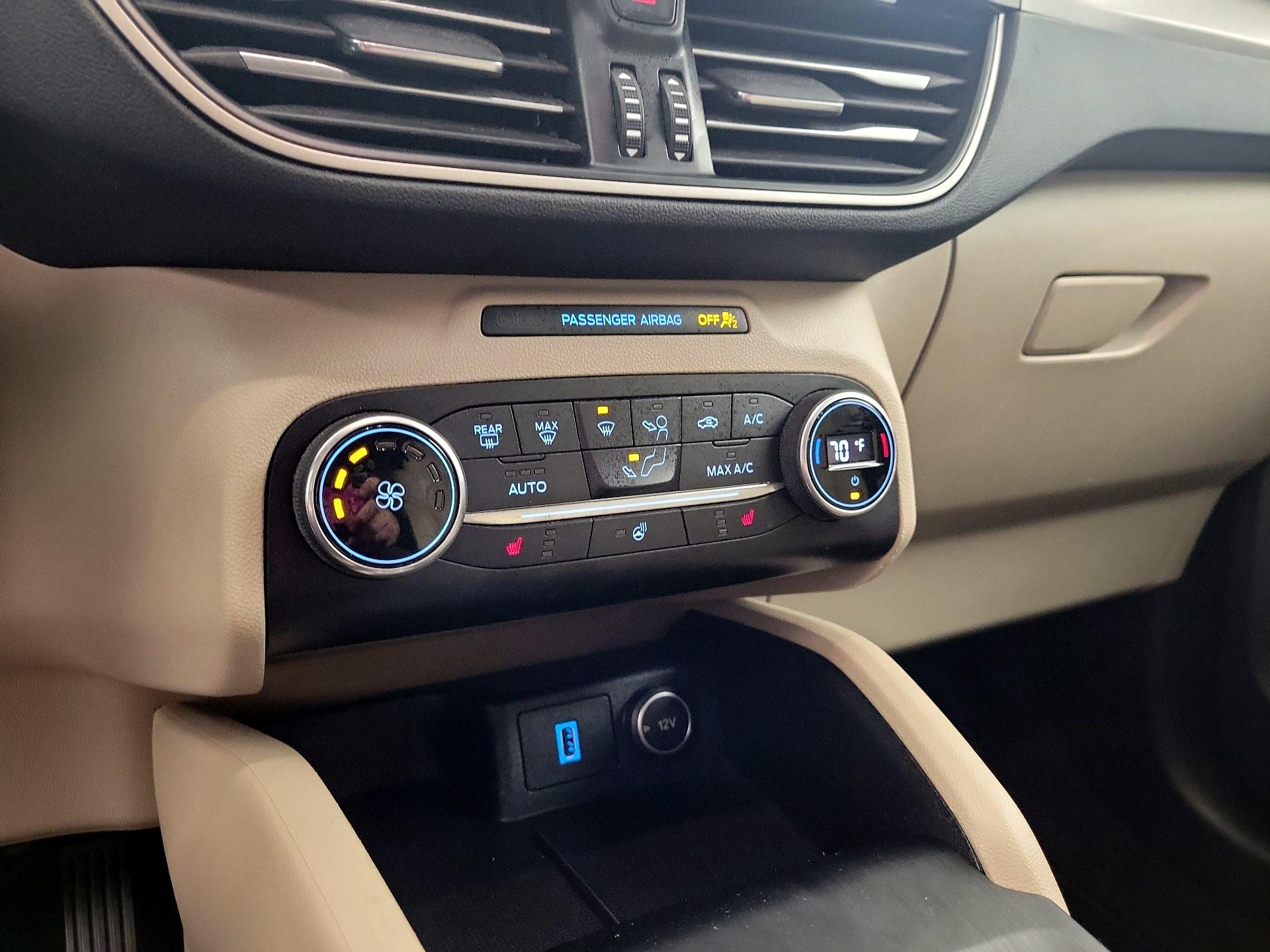 Thumbnail: 2020 Ford Escape - 15