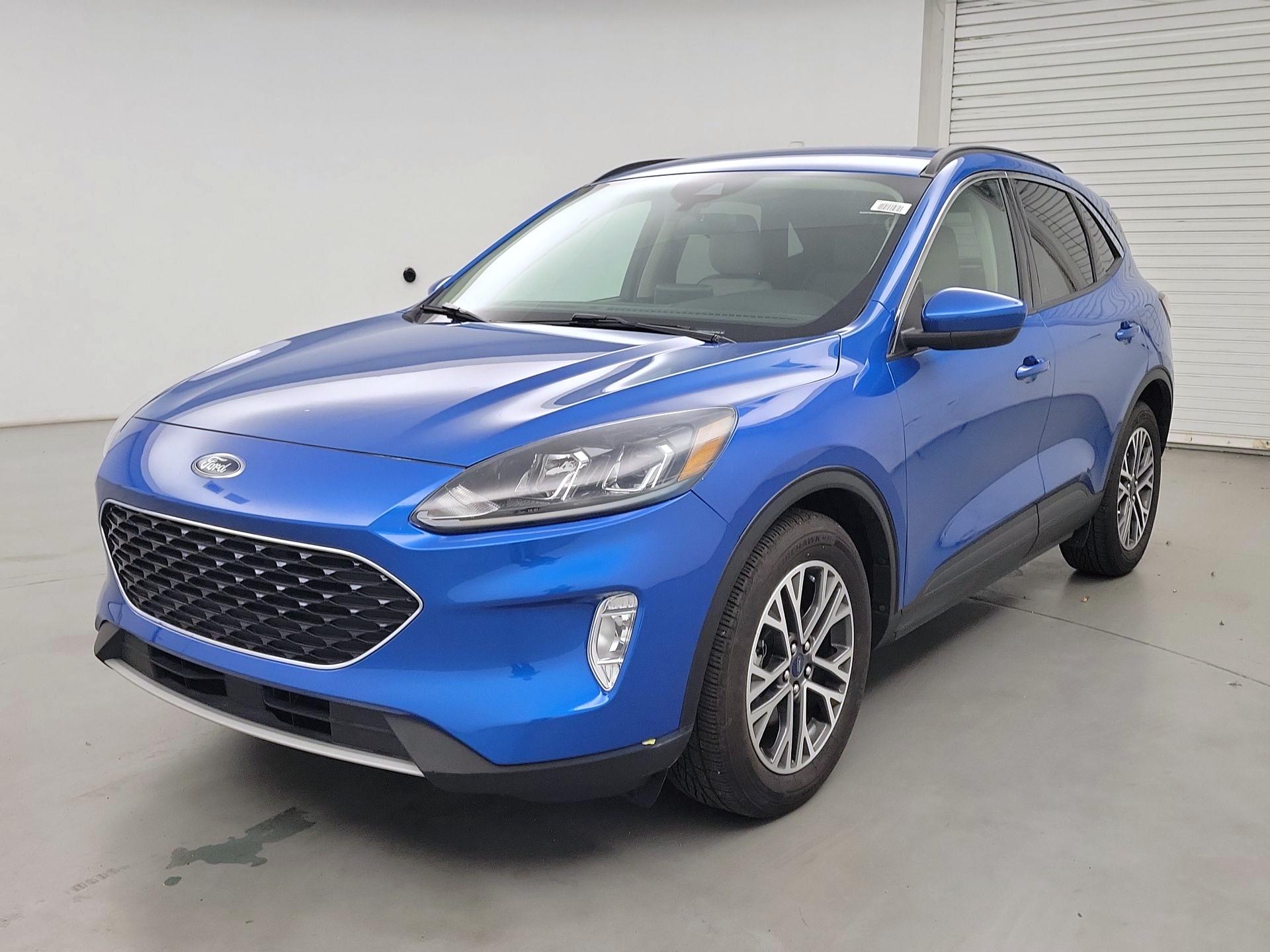 Thumbnail: 2020 Ford Escape - 3