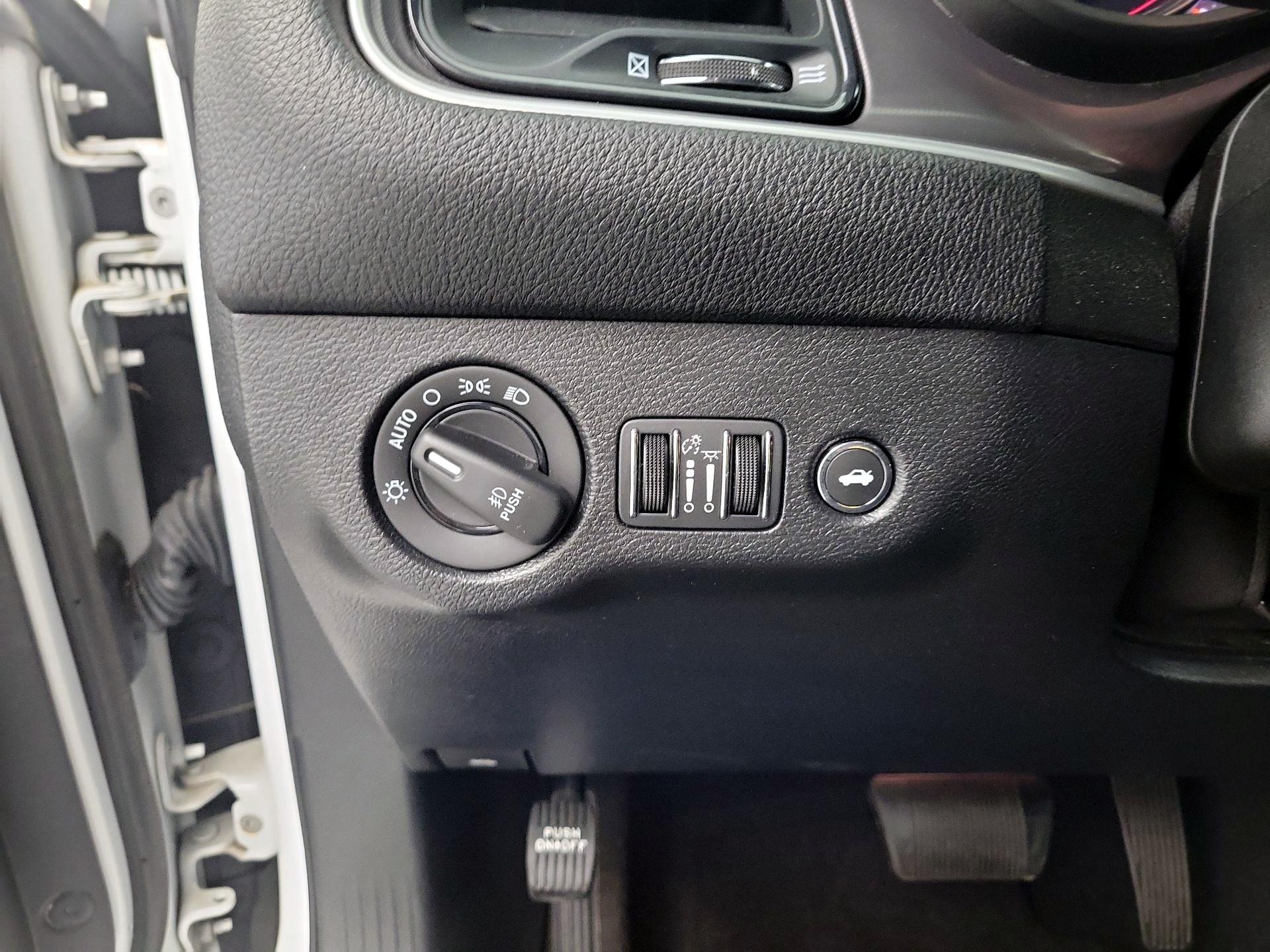 Thumbnail: 2022 Dodge Challenger - 11