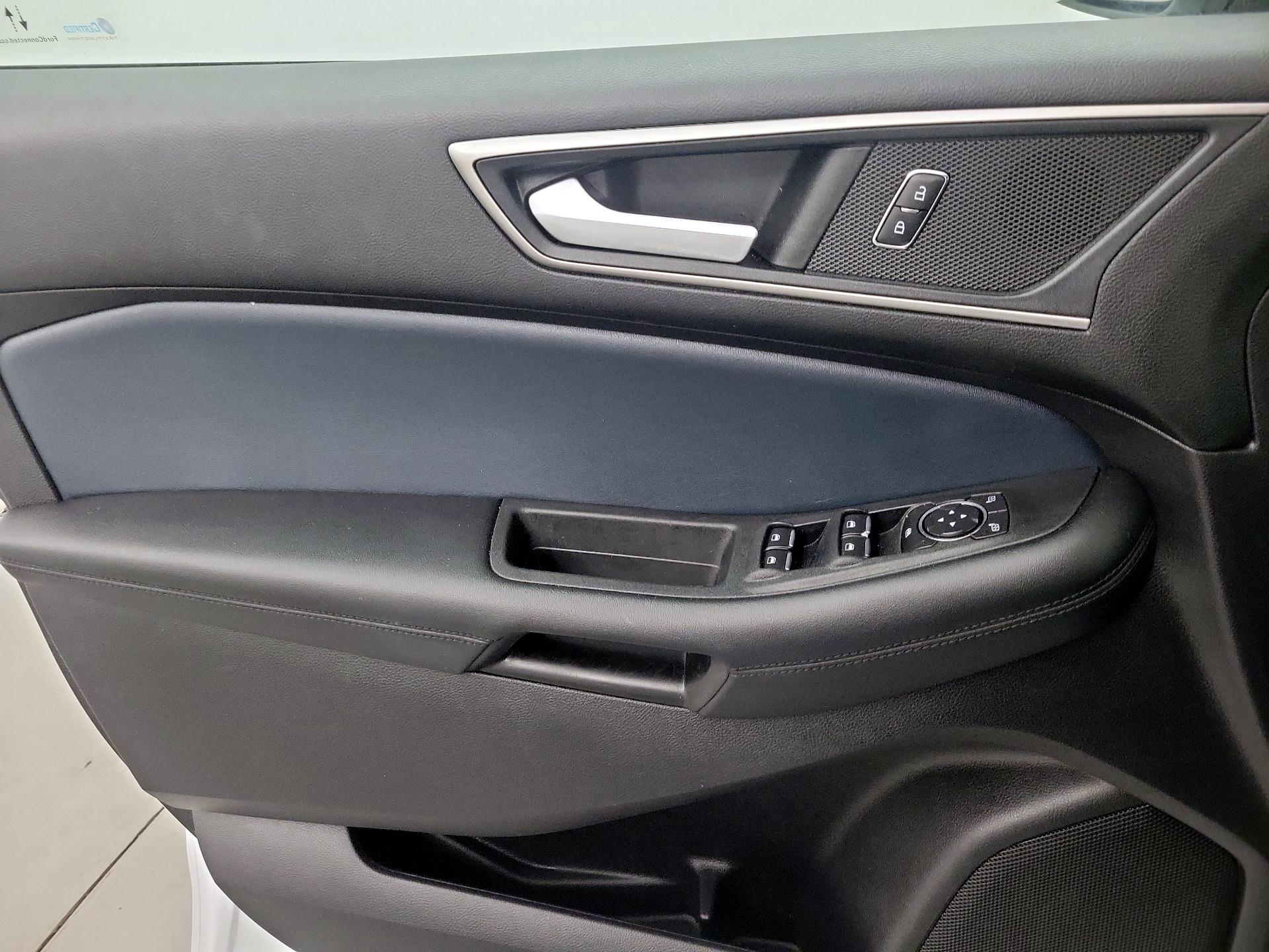 Thumbnail: 2022 Ford Edge - 10