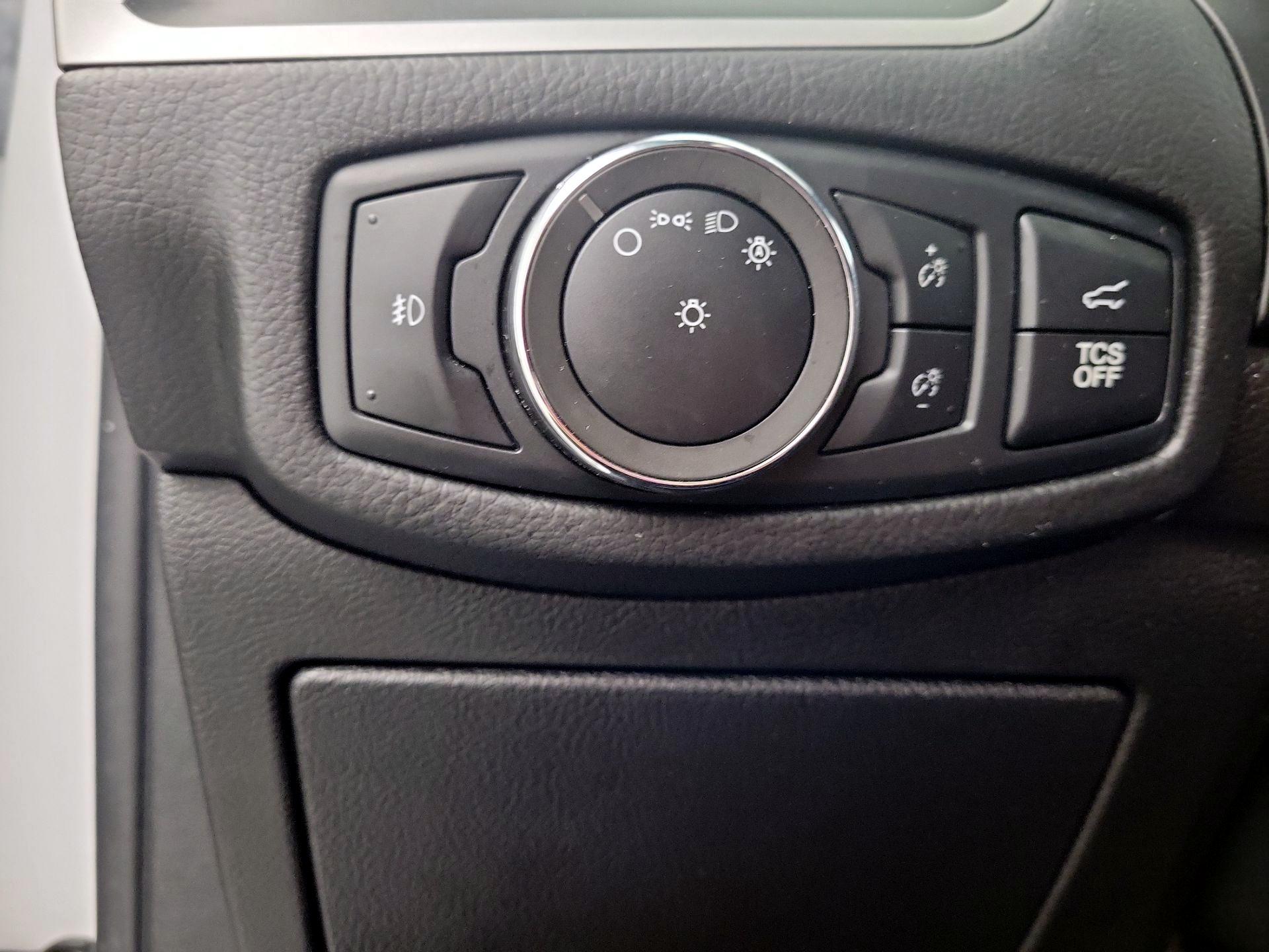 Thumbnail: 2022 Ford Edge - 11