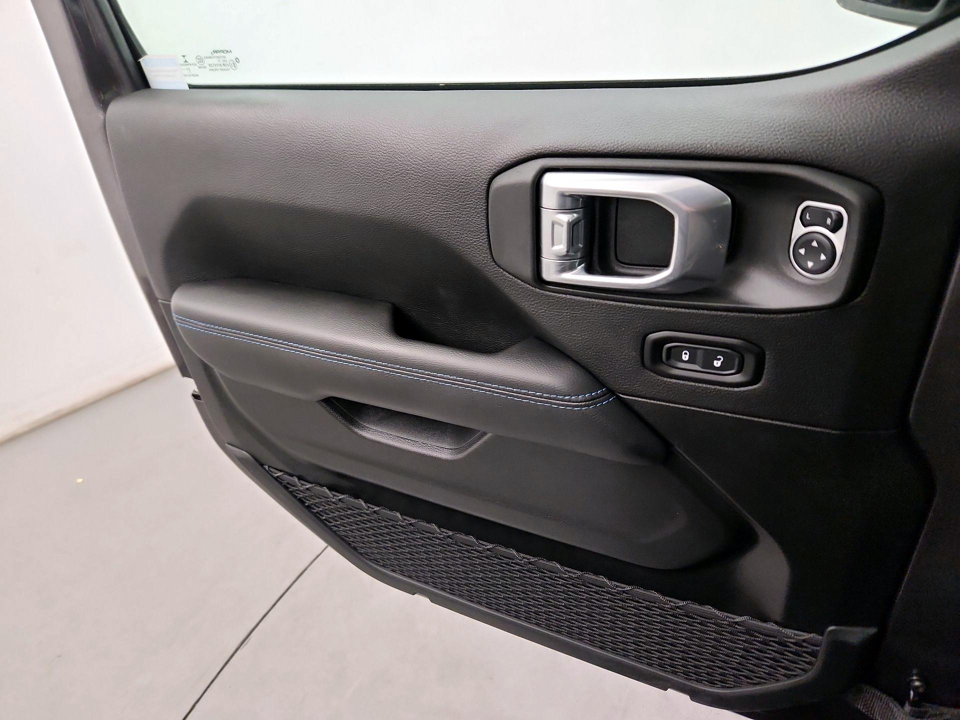 Thumbnail: 2021 Jeep Wrangler - 10