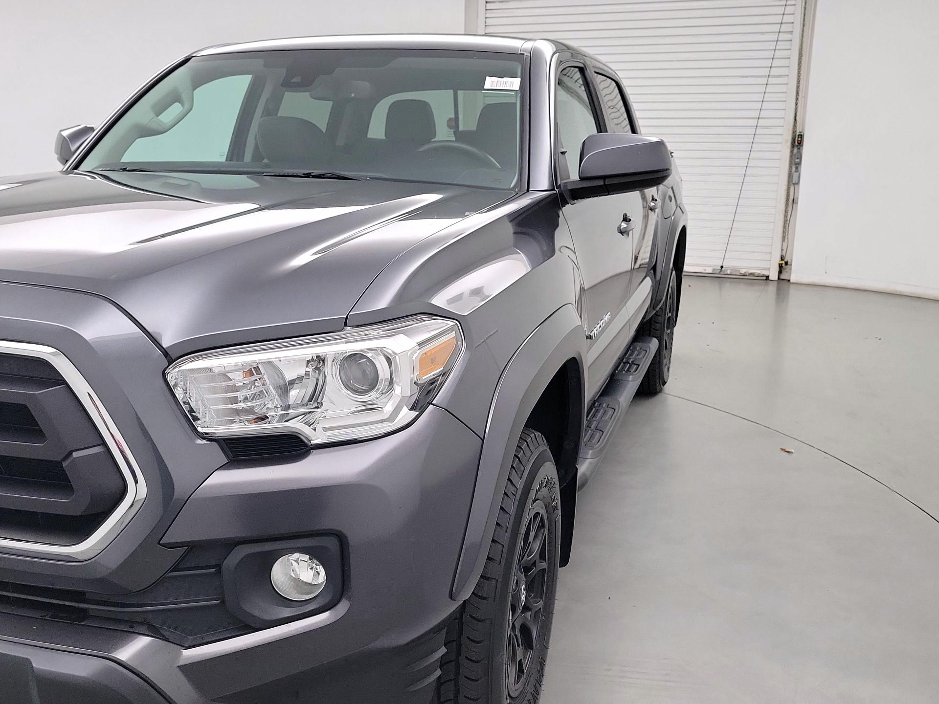 Thumbnail: 2022 Toyota Tacoma - 3