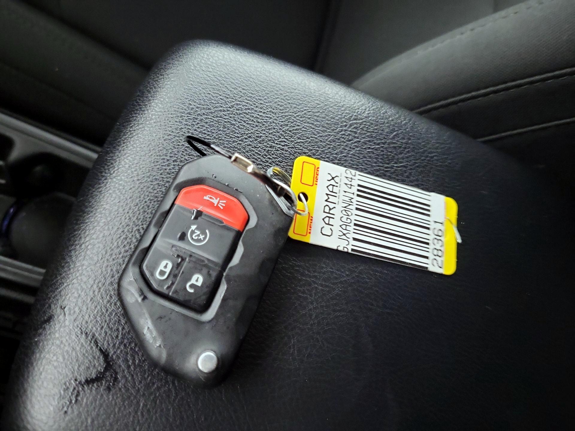 Thumbnail: 2022 Jeep Wrangler - 20