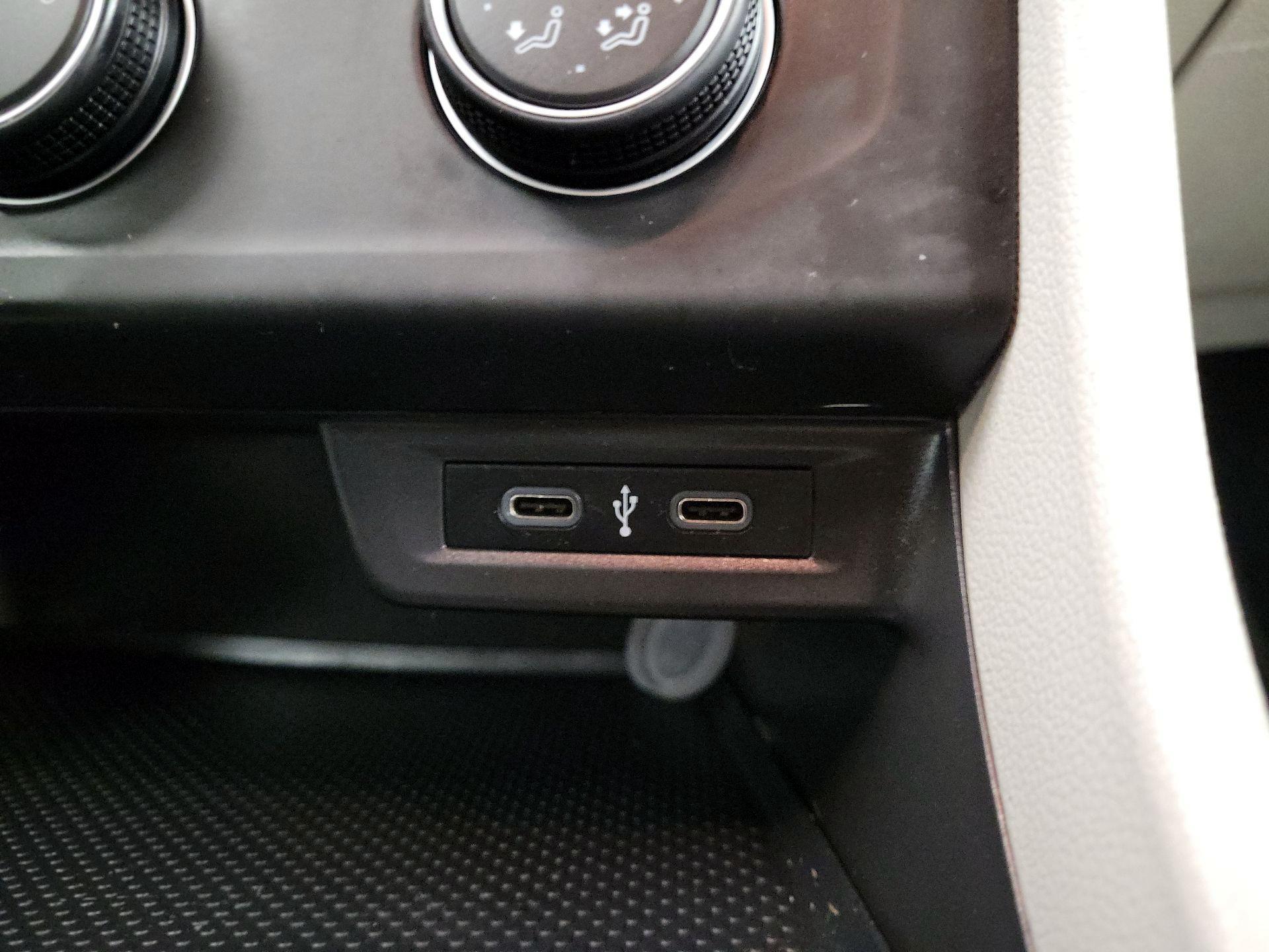 Thumbnail: 2020 Volkswagen Jetta - 16