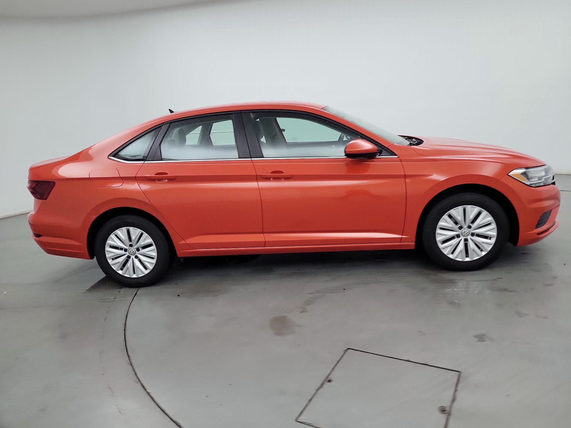 Thumbnail: 2020 Volkswagen Jetta - 4