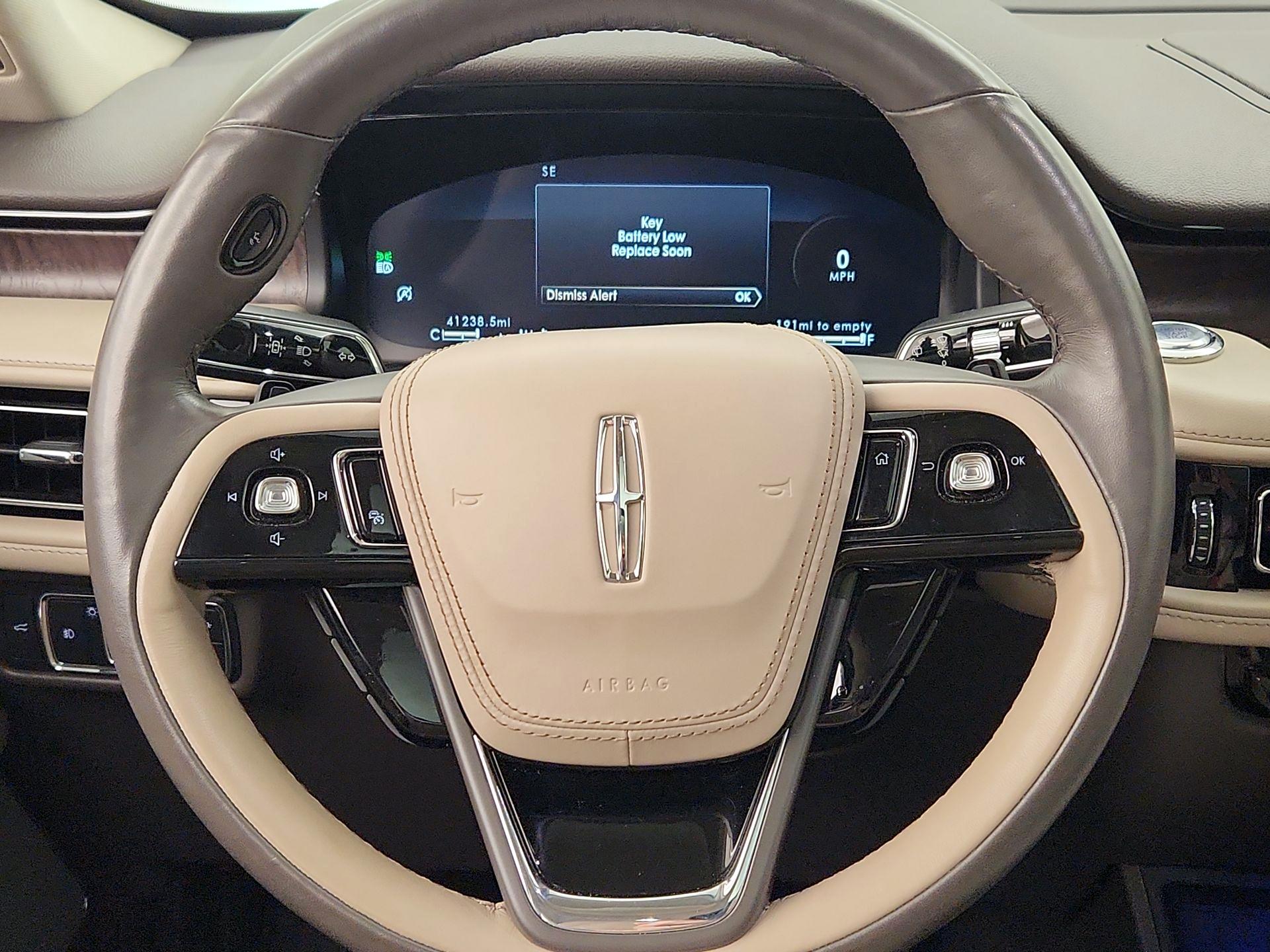 Thumbnail: 2021 Lincoln Aviator - 10