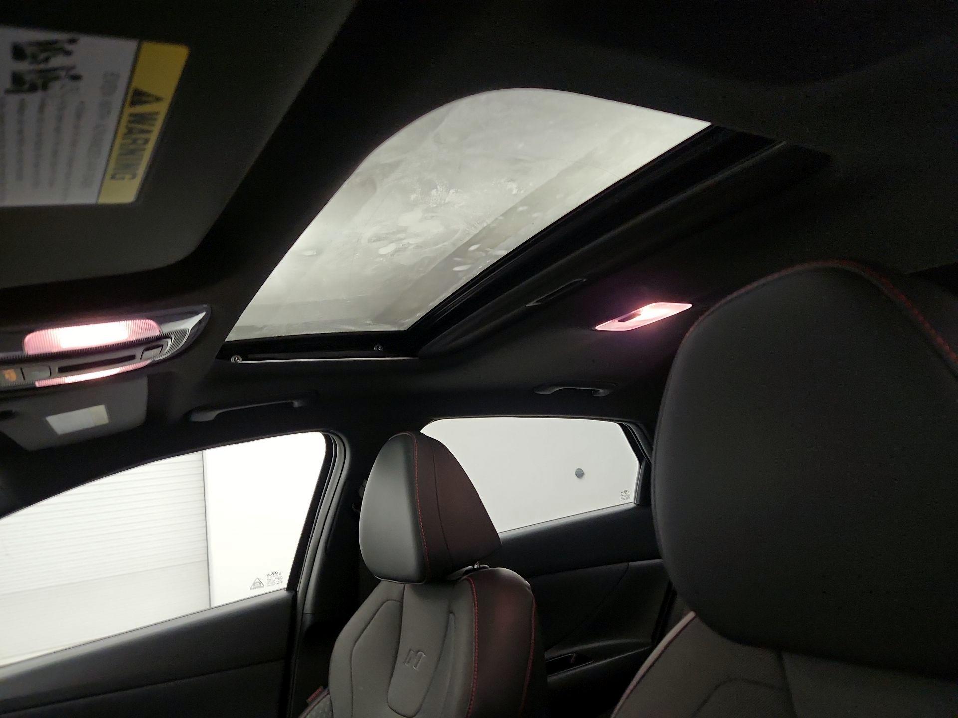 Thumbnail: 2023 Hyundai Elantra - 18