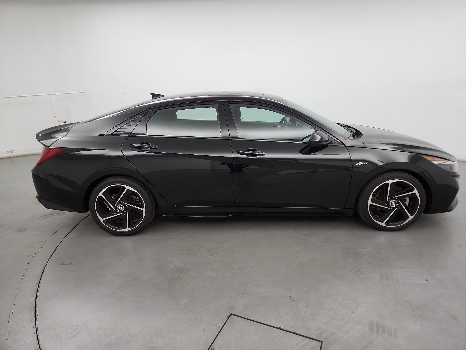 Thumbnail: 2023 Hyundai Elantra - 4