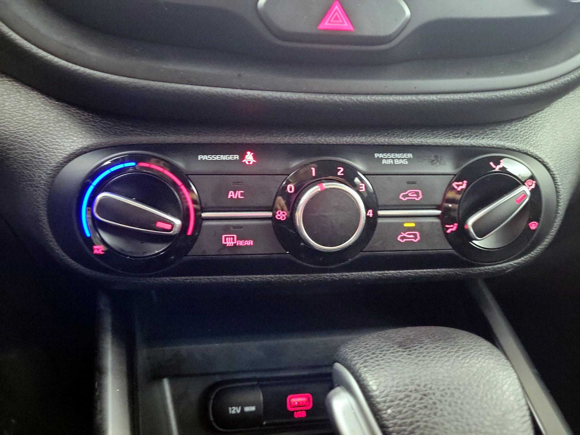 Thumbnail: 2022 Kia Soul - 14