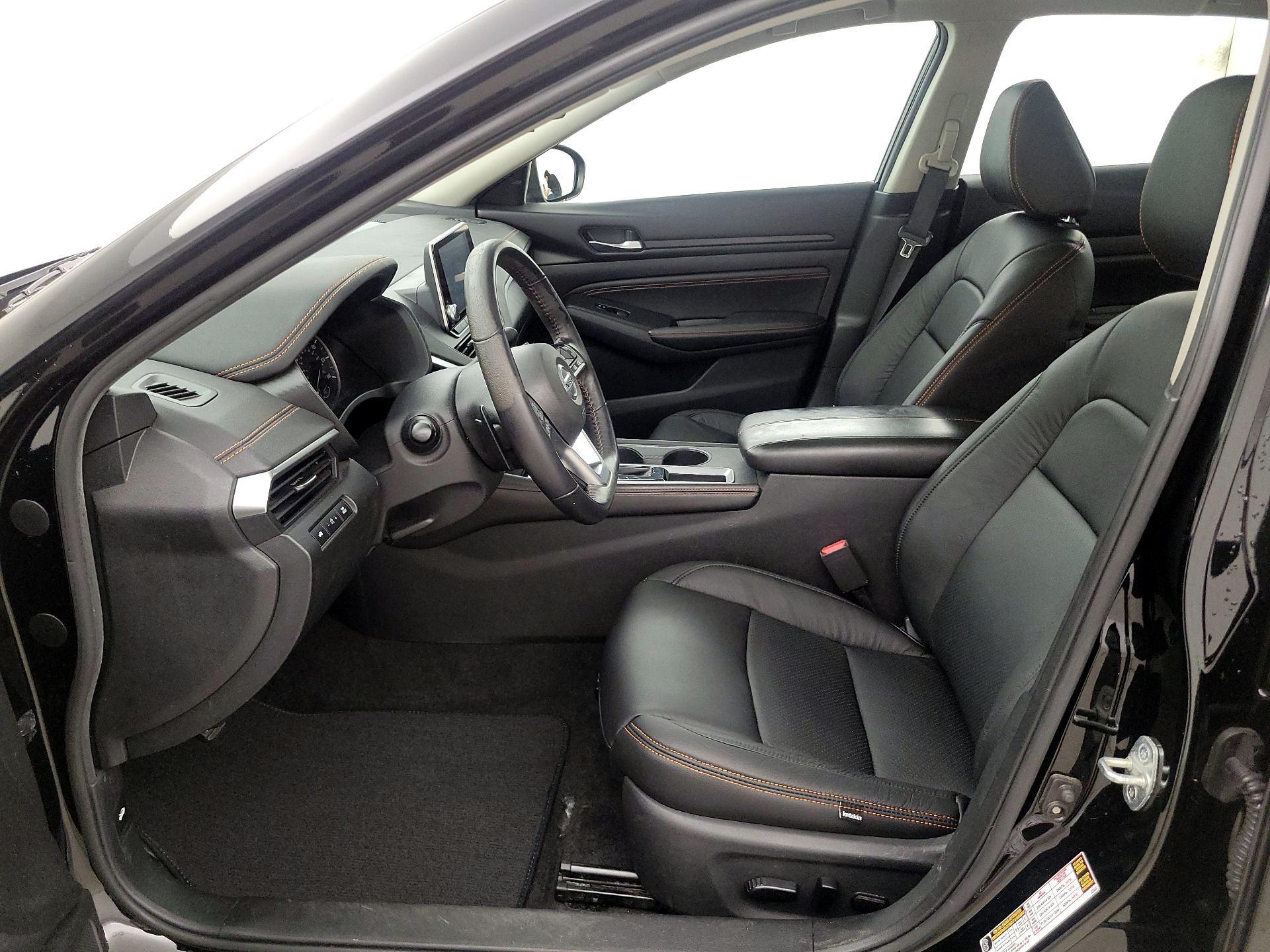 Thumbnail: 2020 Nissan Altima - 11