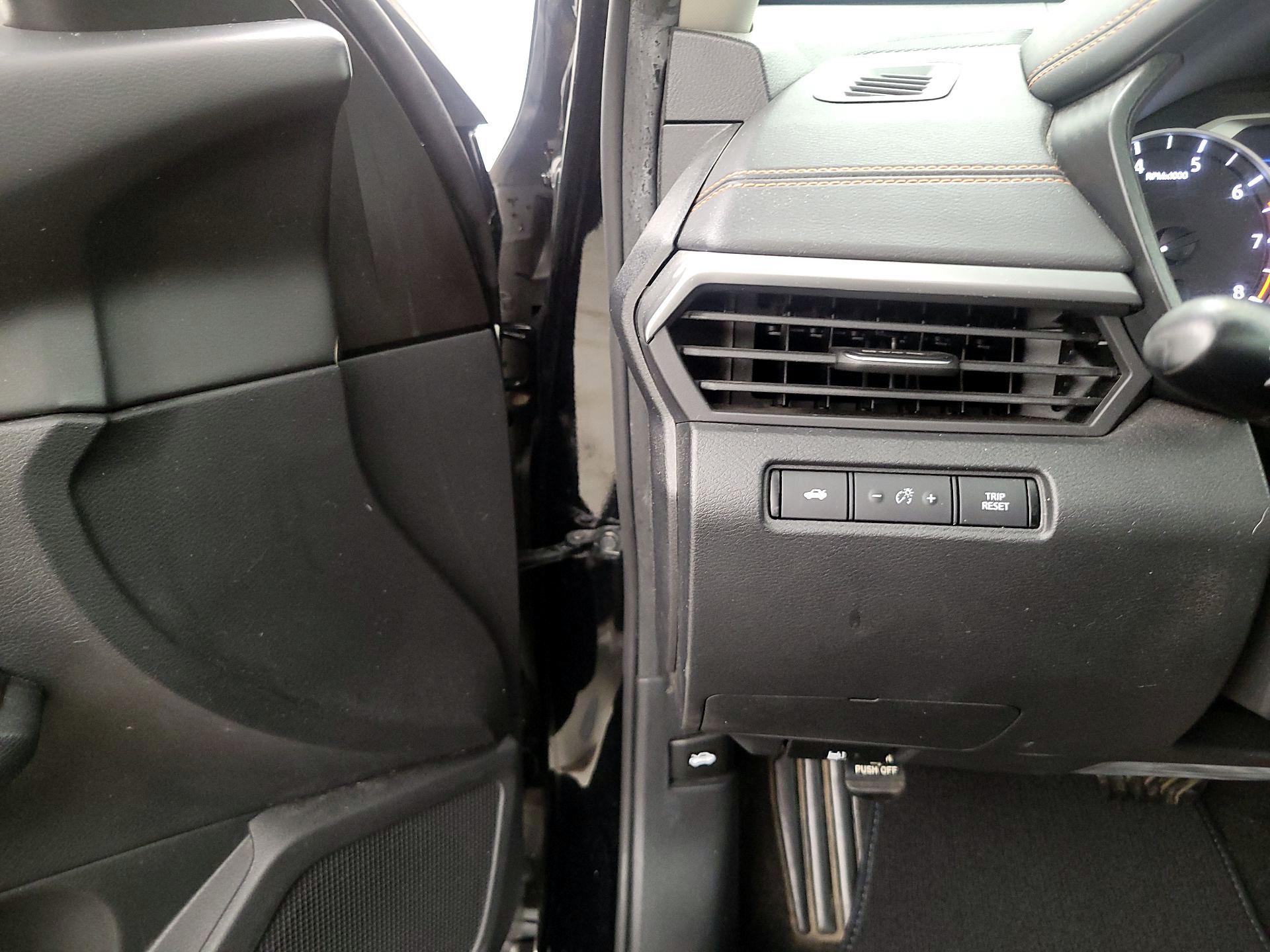 Thumbnail: 2020 Nissan Altima - 13