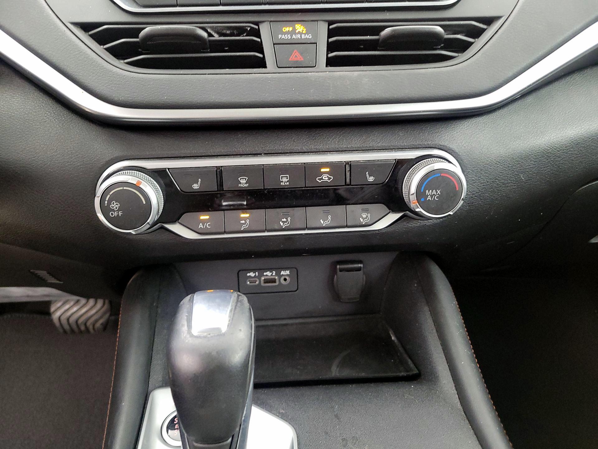 Thumbnail: 2020 Nissan Altima - 16