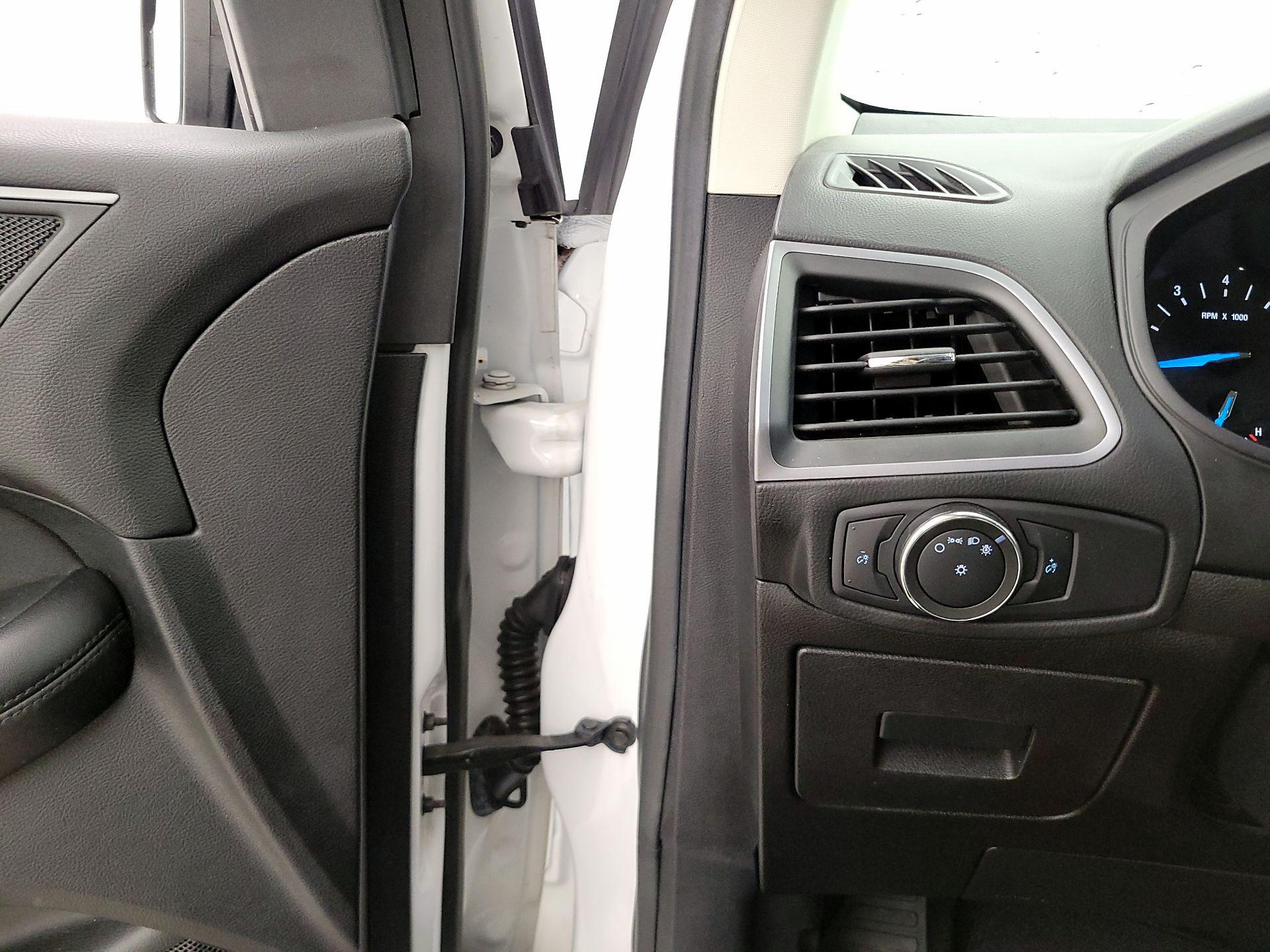 Thumbnail: 2016 Ford Edge - 13