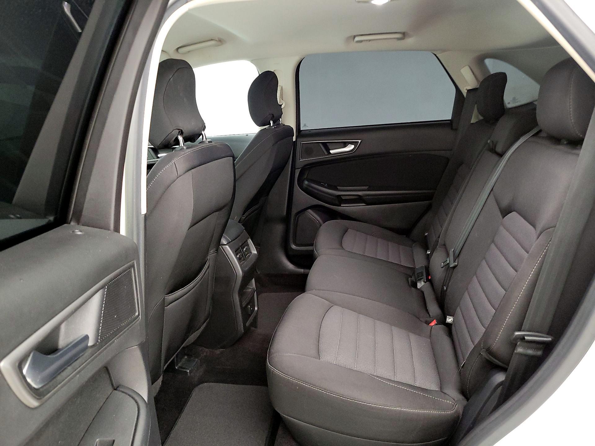 Thumbnail: 2016 Ford Edge - 19